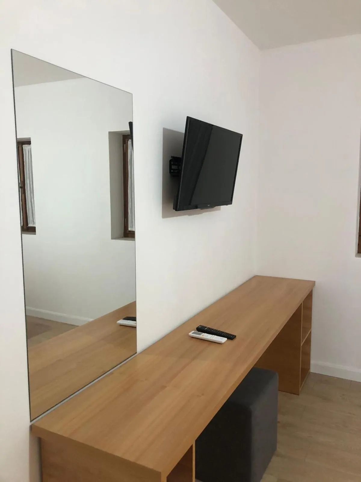 Communal lounge/ TV room in Hotel Kaso Ervehe