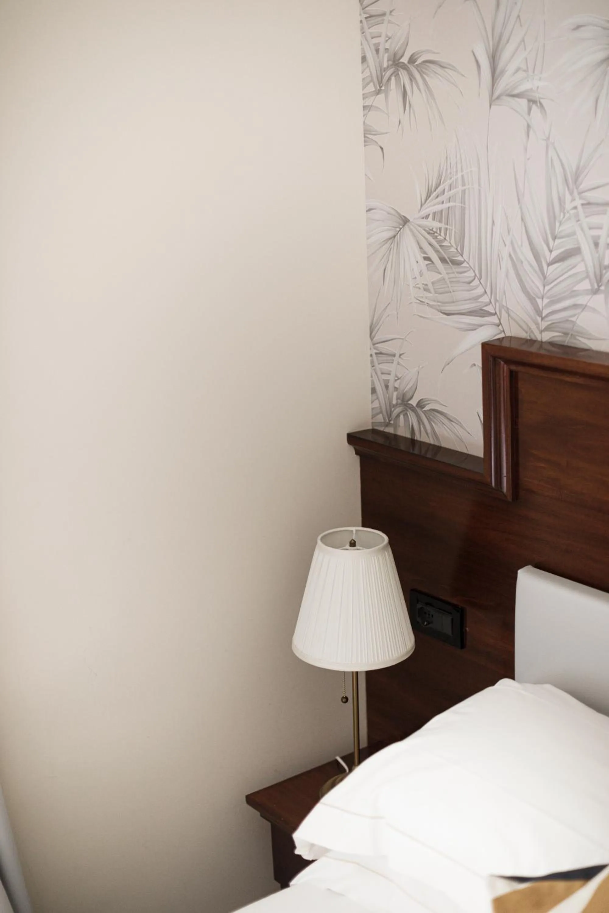 Bed in Glam Luxury Rome