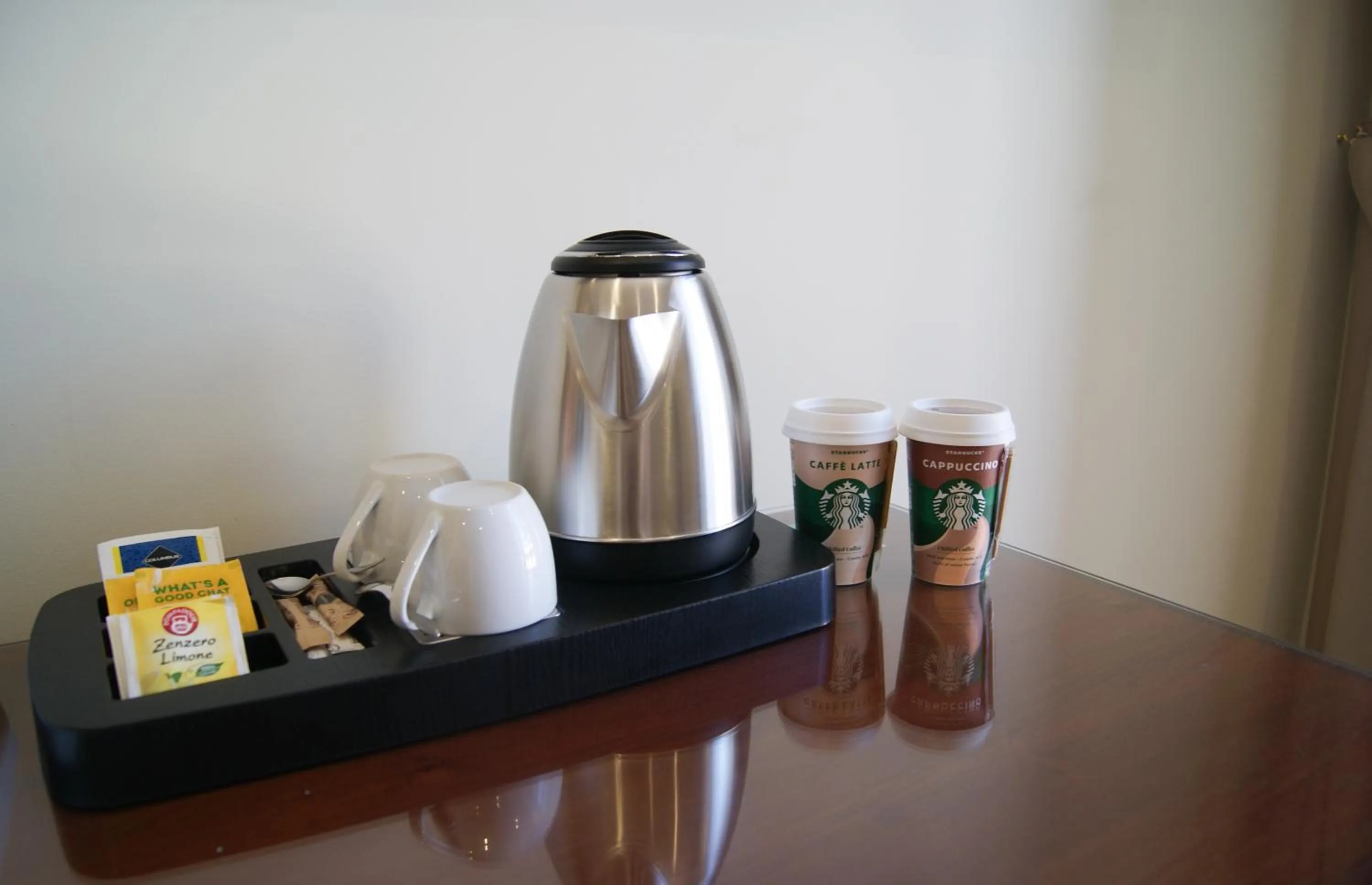 Coffee/tea facilities in Glam Luxury Rome