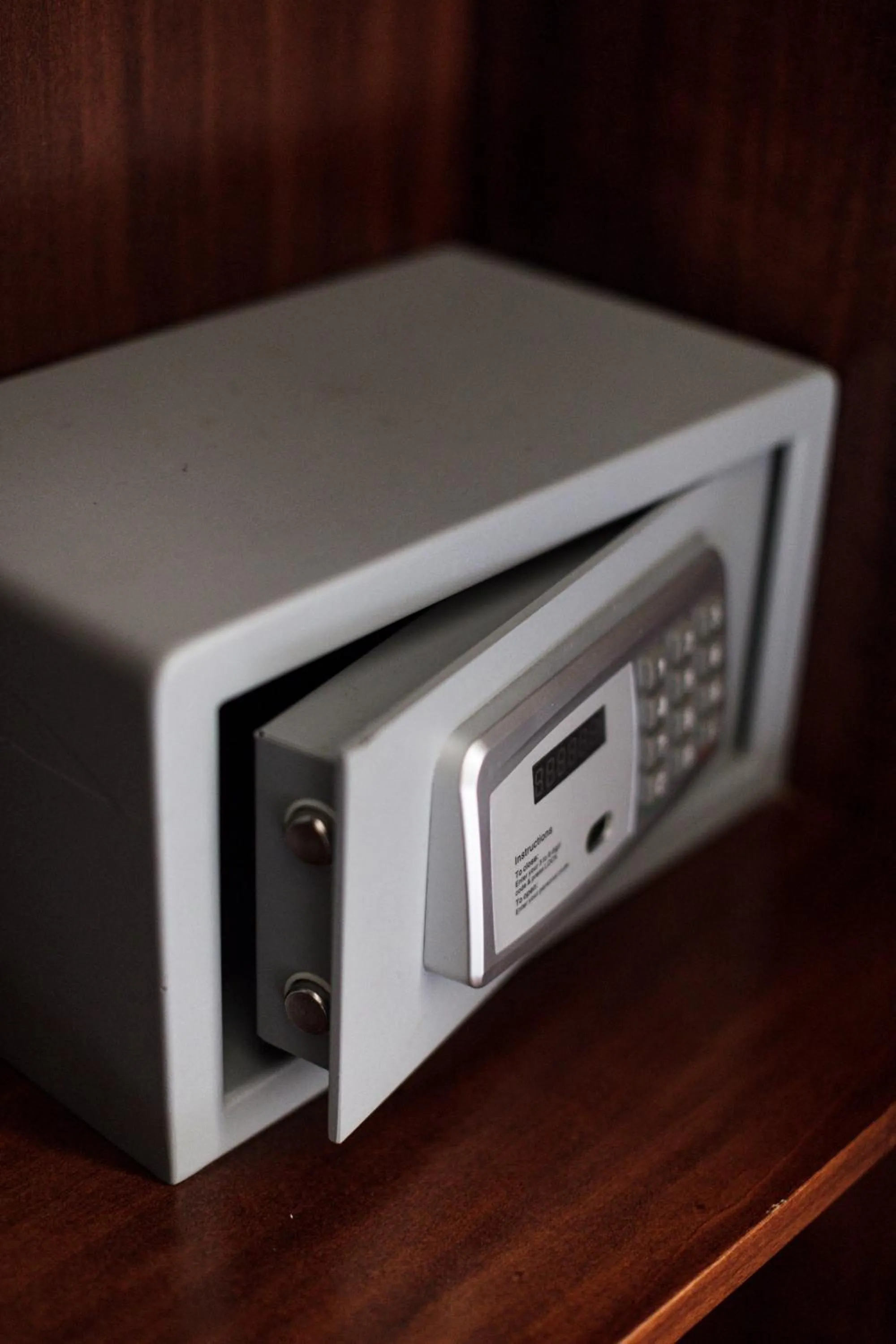 safe in Glam Luxury Rome