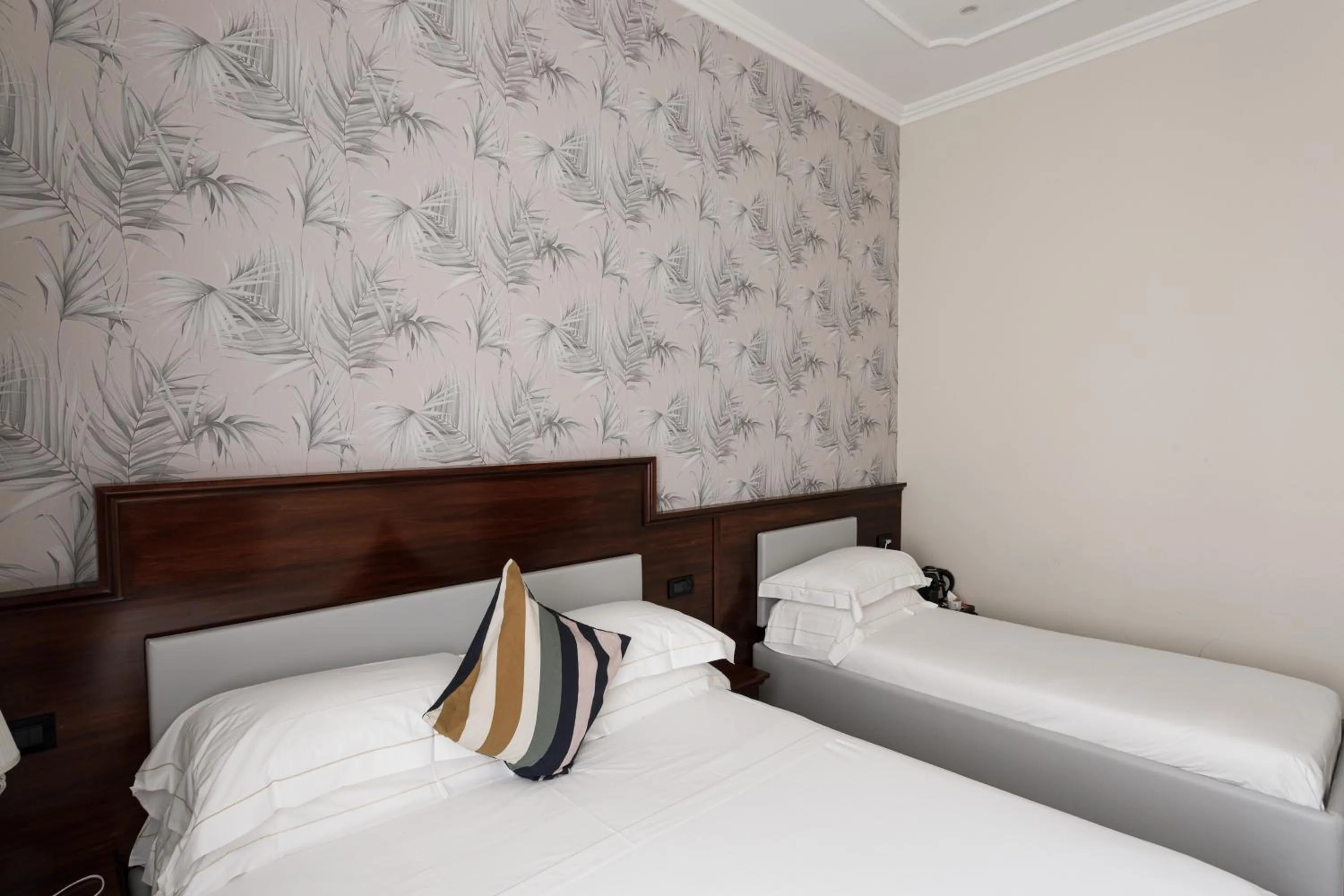 Bed in Glam Luxury Rome