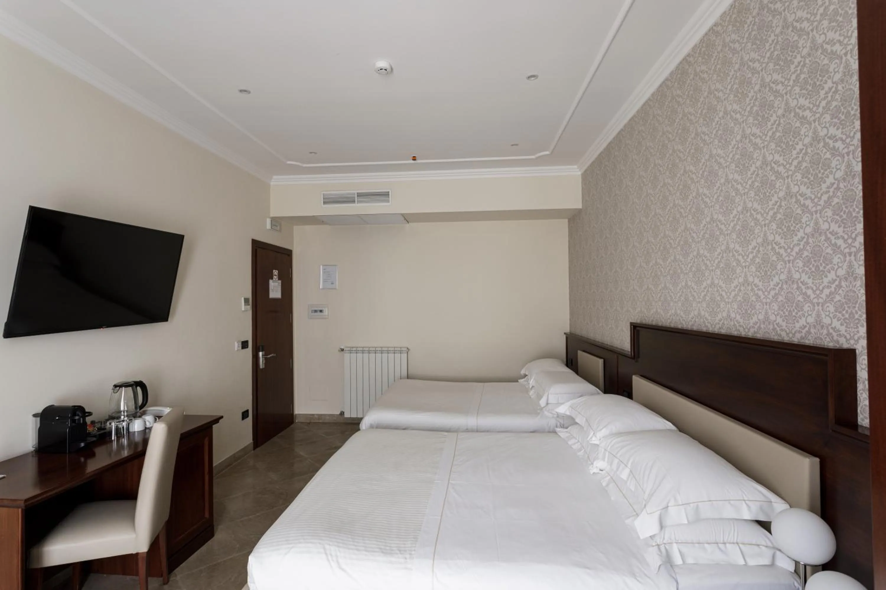 Bed in Glam Luxury Rome