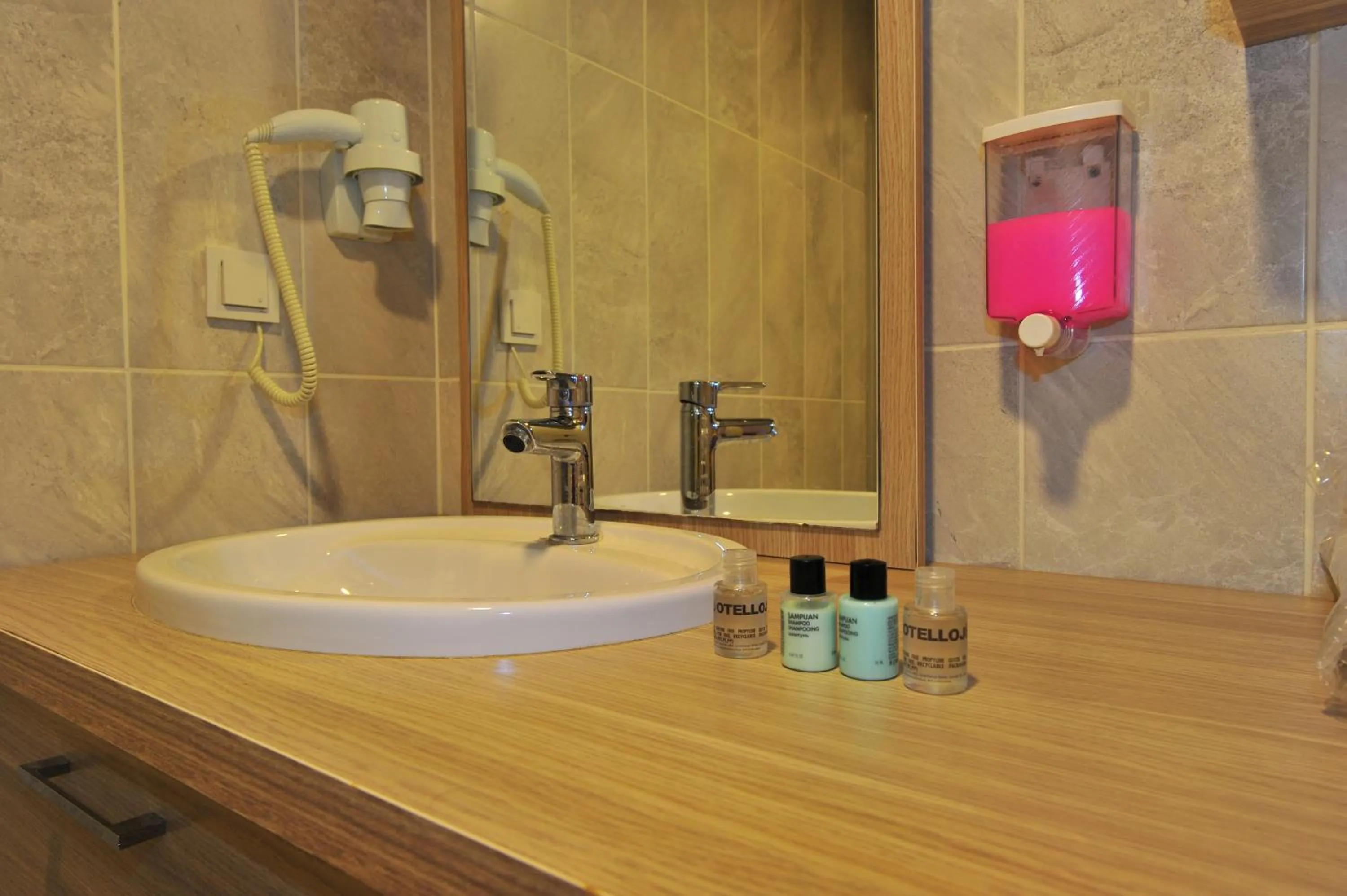 Bathroom in Luu Hotel