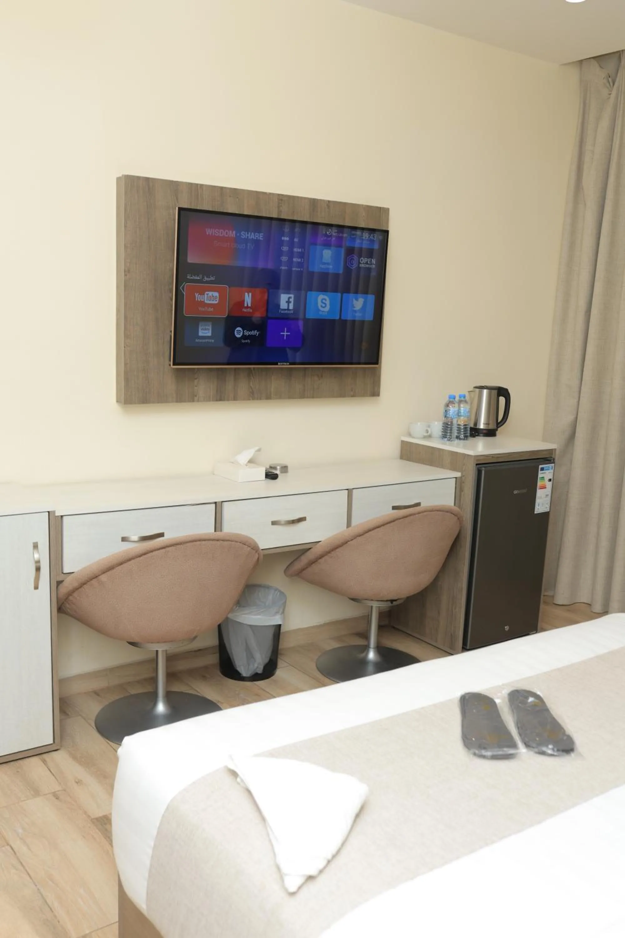 Coffee/tea facilities, Bed in Sky Hotel