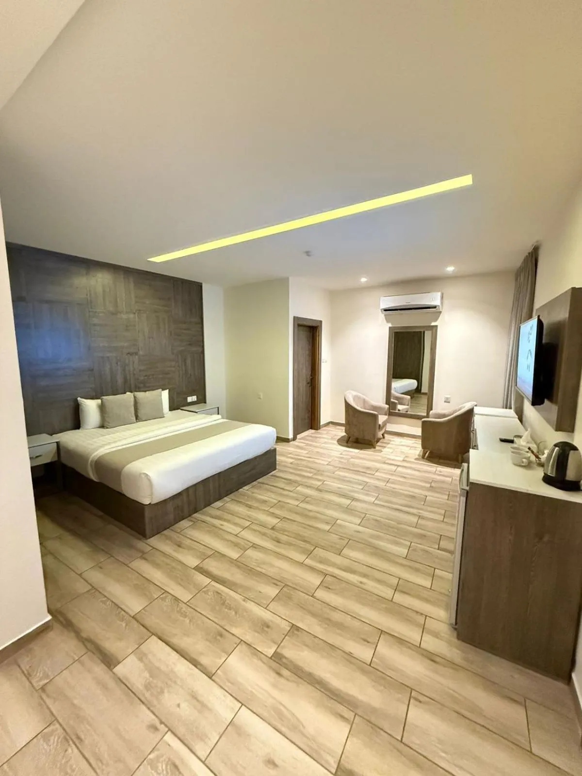 Photo of the whole room, Bed in Sky Hotel