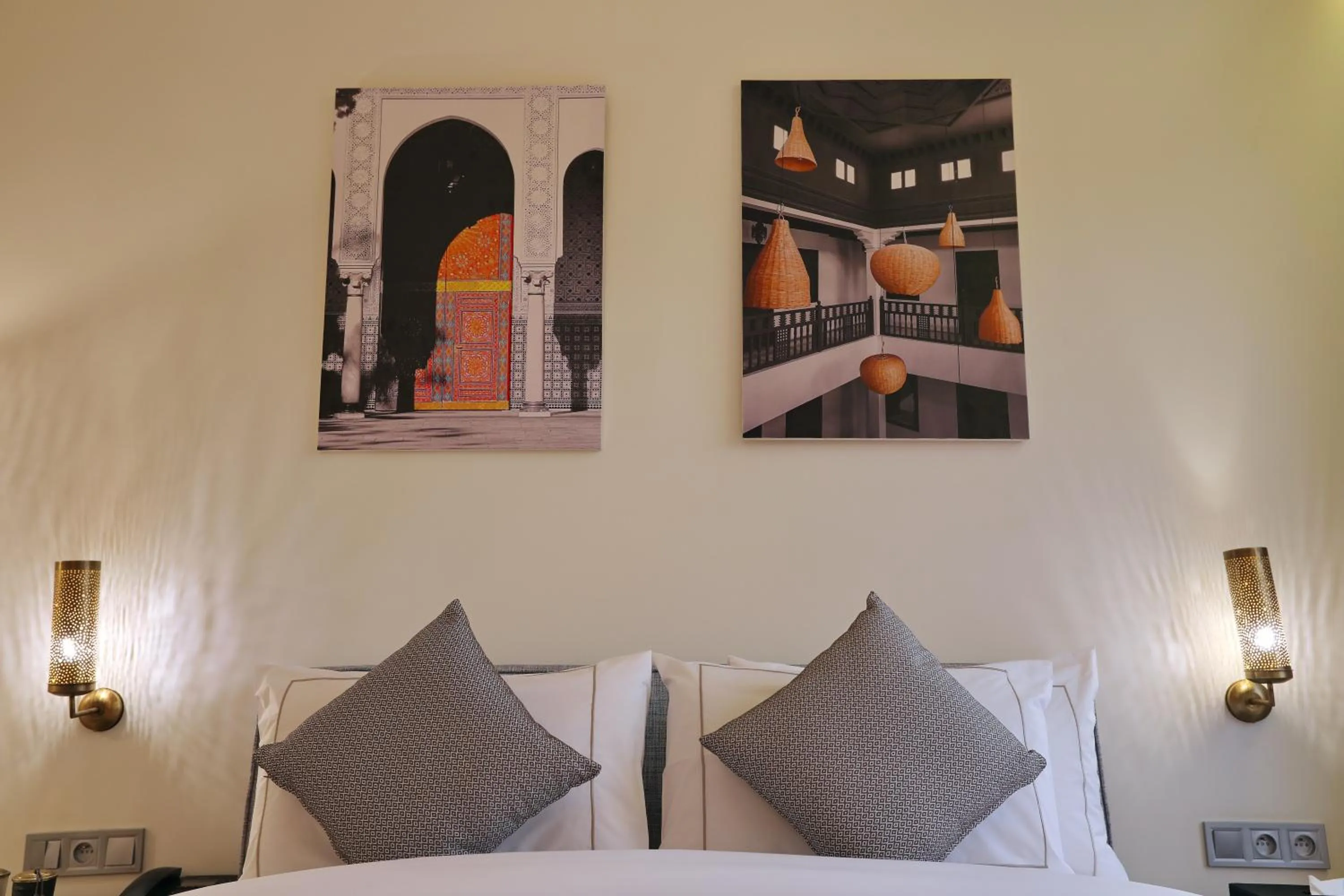 Decorative detail, Bed in Ari Boutique Hôtel - Adult Only