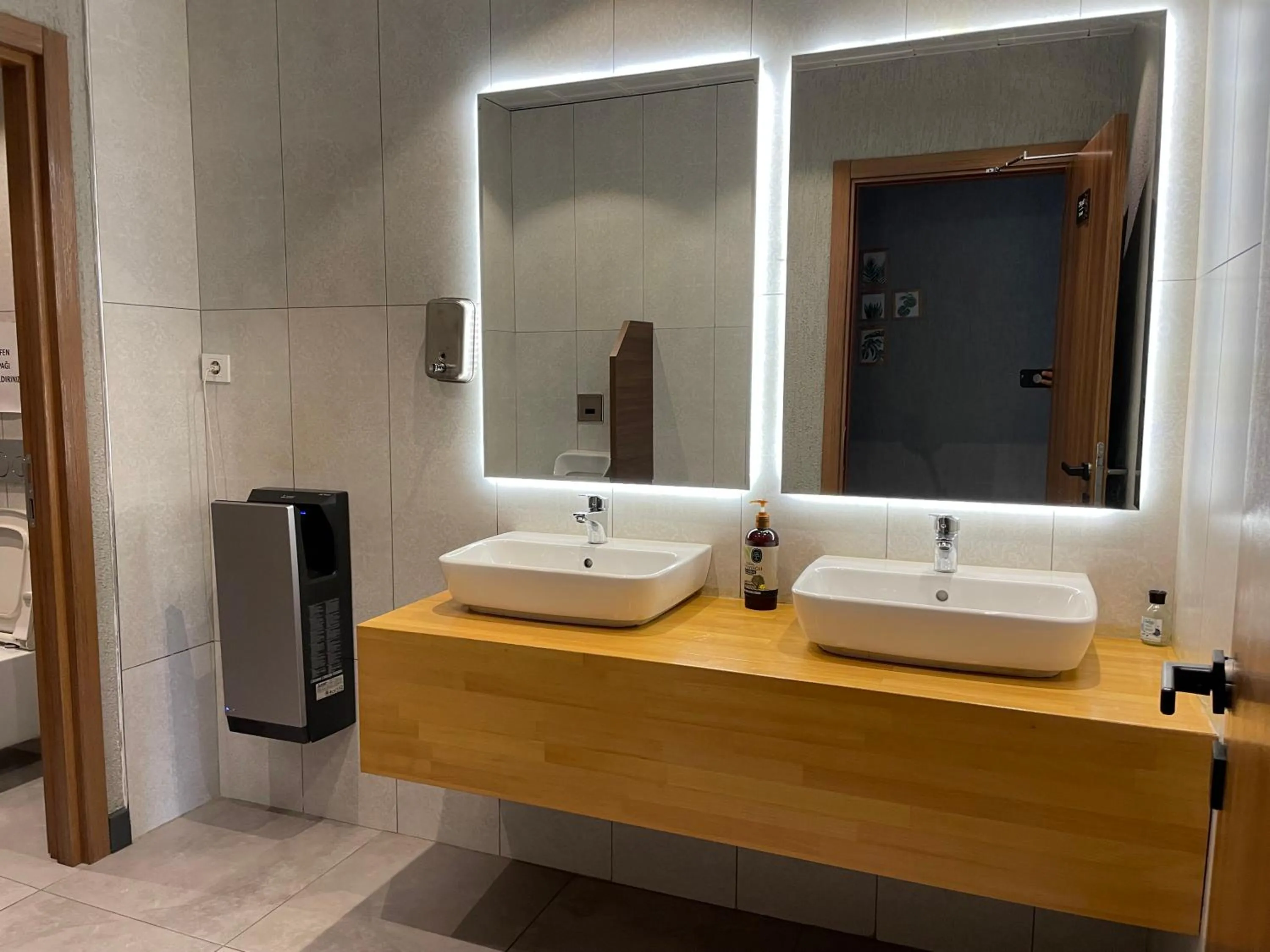 Property building in İNNPORT HOTEL