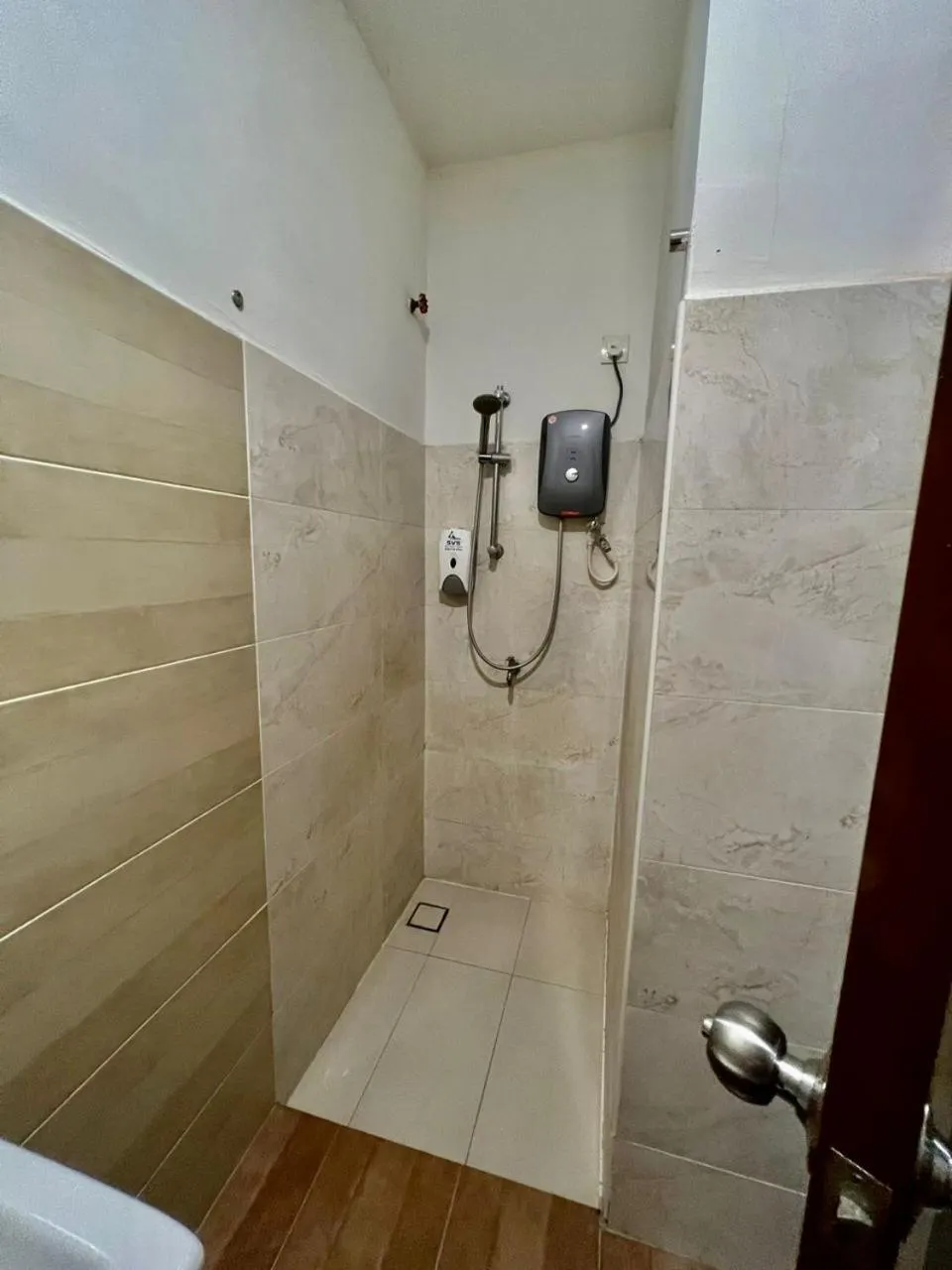 Hotel Ariana 5 minutes Bukit Indah 15 minutes Legoland 20 minutes Utm