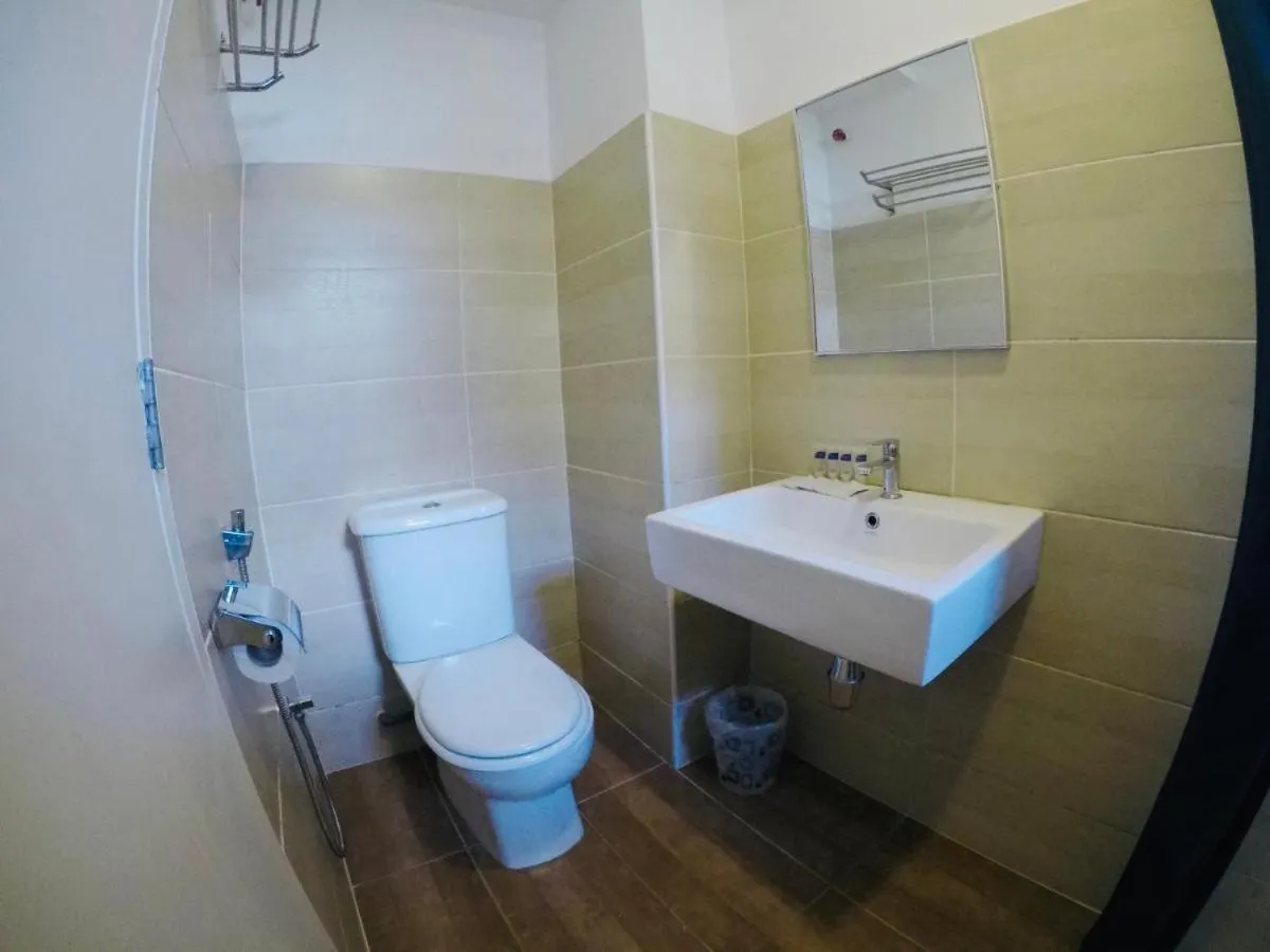 Hotel Ariana 5 minutes Bukit Indah 15 minutes Legoland 20 minutes Utm