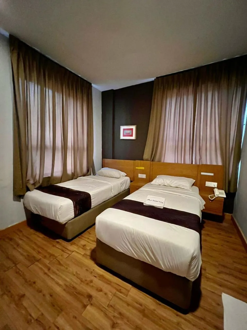 Bed in Hotel Ariana 5 minutes Bukit Indah 15 minutes Legoland 20 minutes Utm