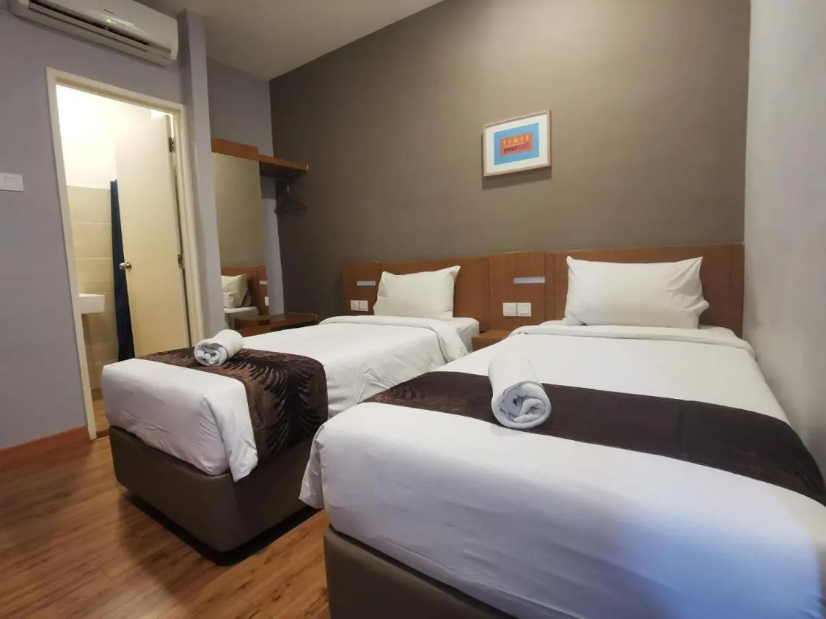 Bed in Hotel Ariana 5 minutes Bukit Indah 15 minutes Legoland 20 minutes Utm