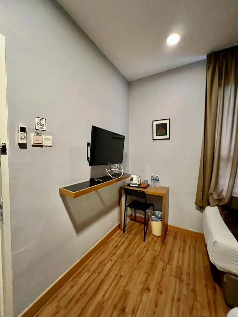 Bed in Hotel Ariana 5 minutes Bukit Indah 15 minutes Legoland 20 minutes Utm