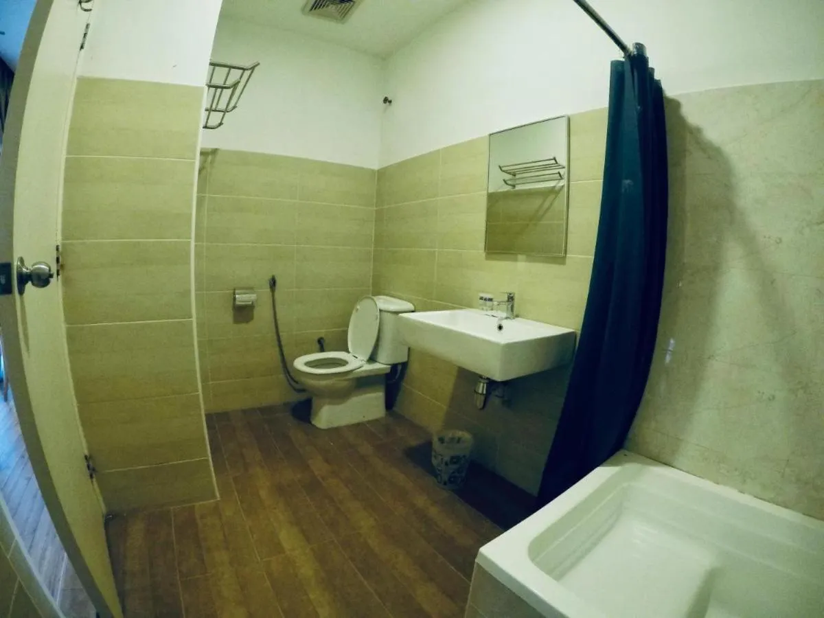 Hotel Ariana 5 minutes Bukit Indah 15 minutes Legoland 20 minutes Utm