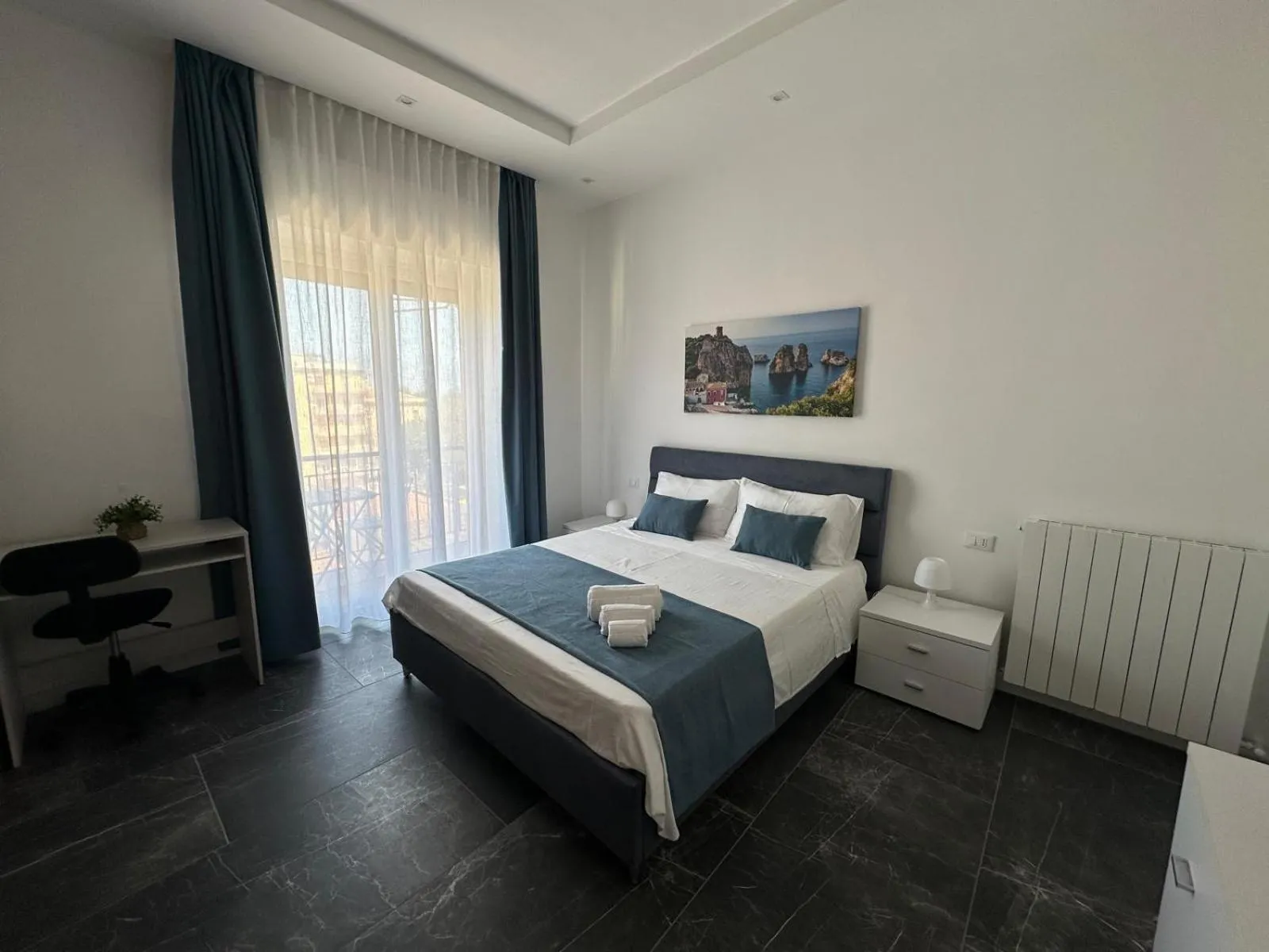 Bed in Large flat near Botanical Garden & Central Station