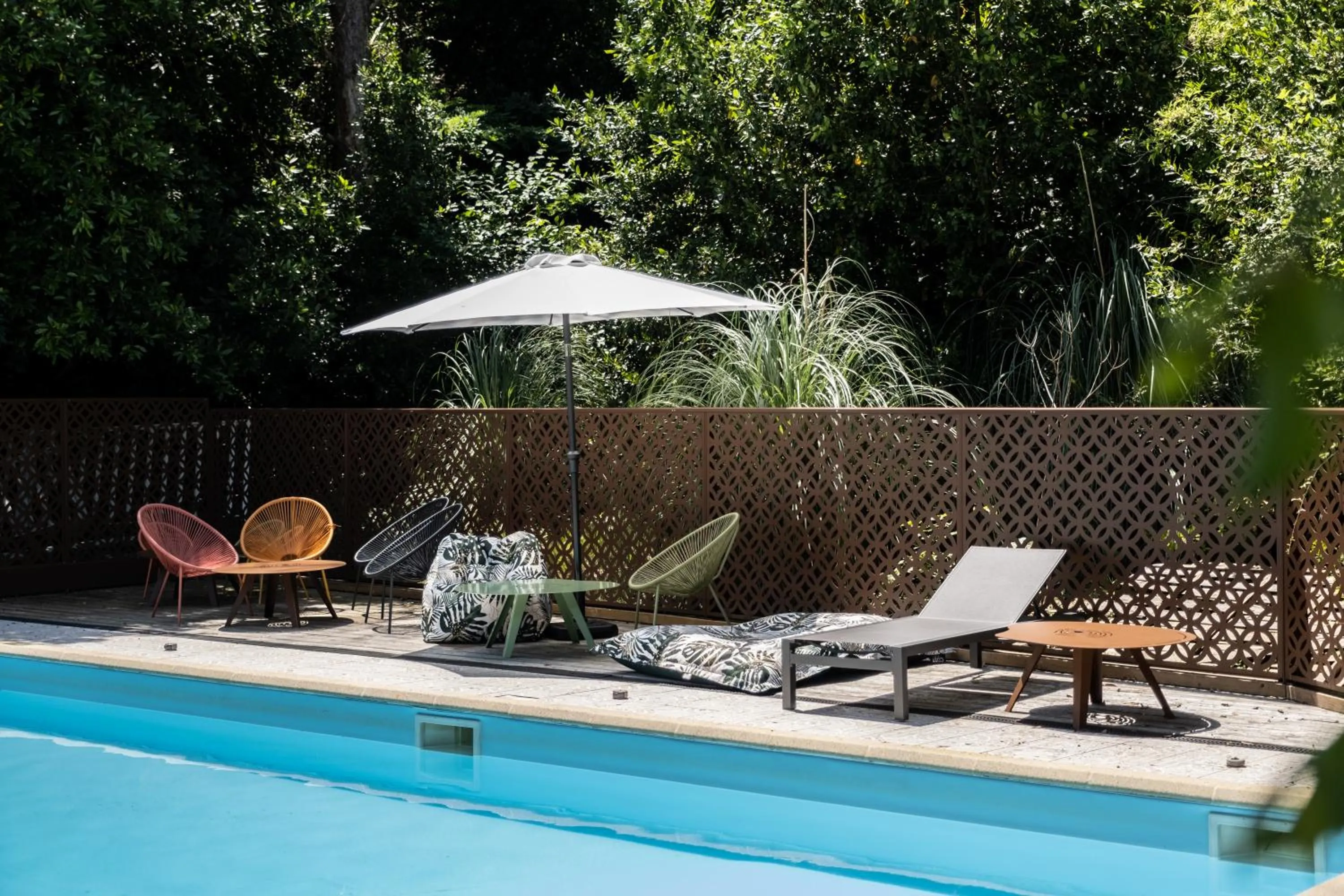 Pool view in Résidence Château d'Acotz - Appartements avec piscine à 300m des Plages & Océan