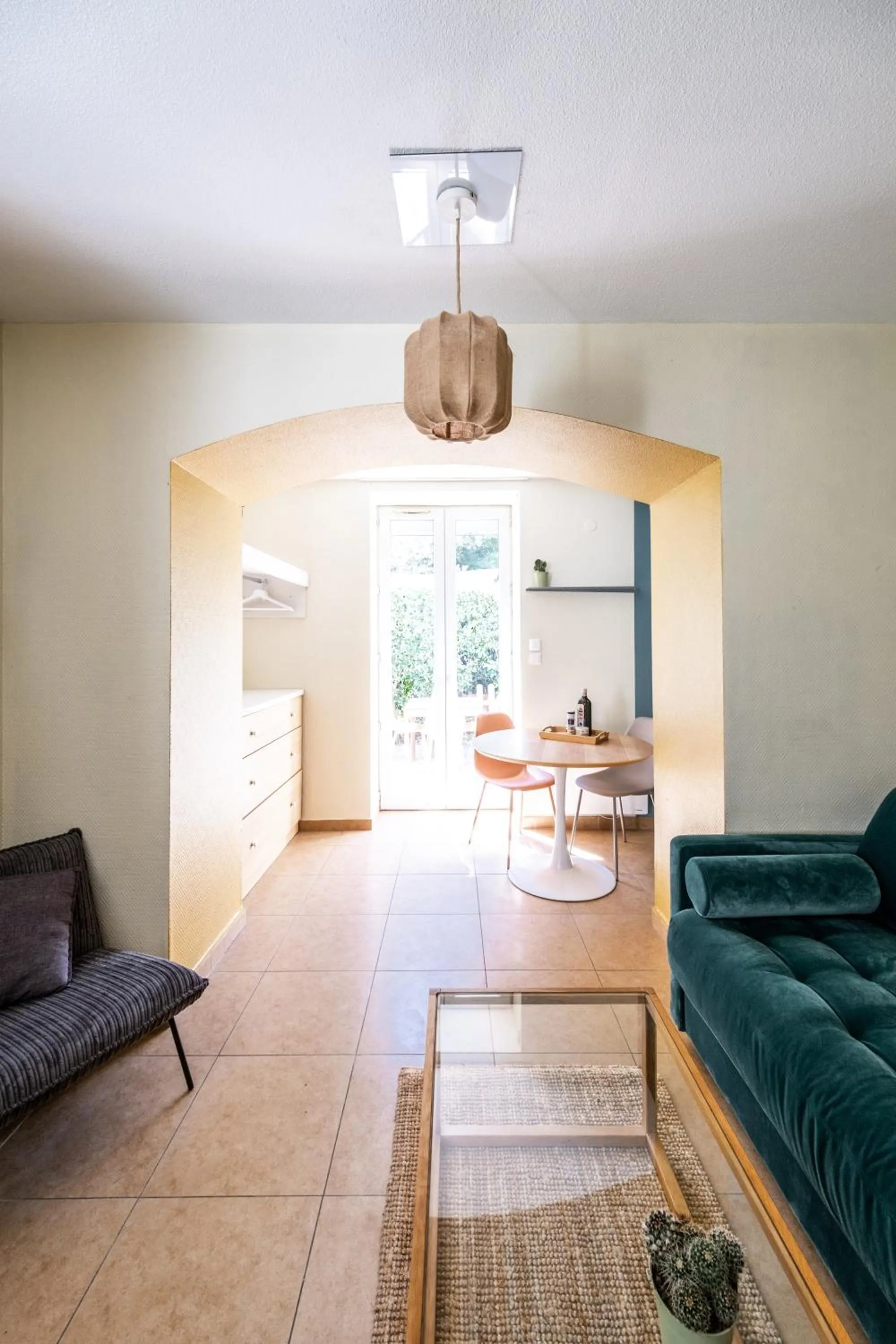 Living room in Résidence Château d'Acotz - Appartements avec piscine à 300m des Plages & Océan