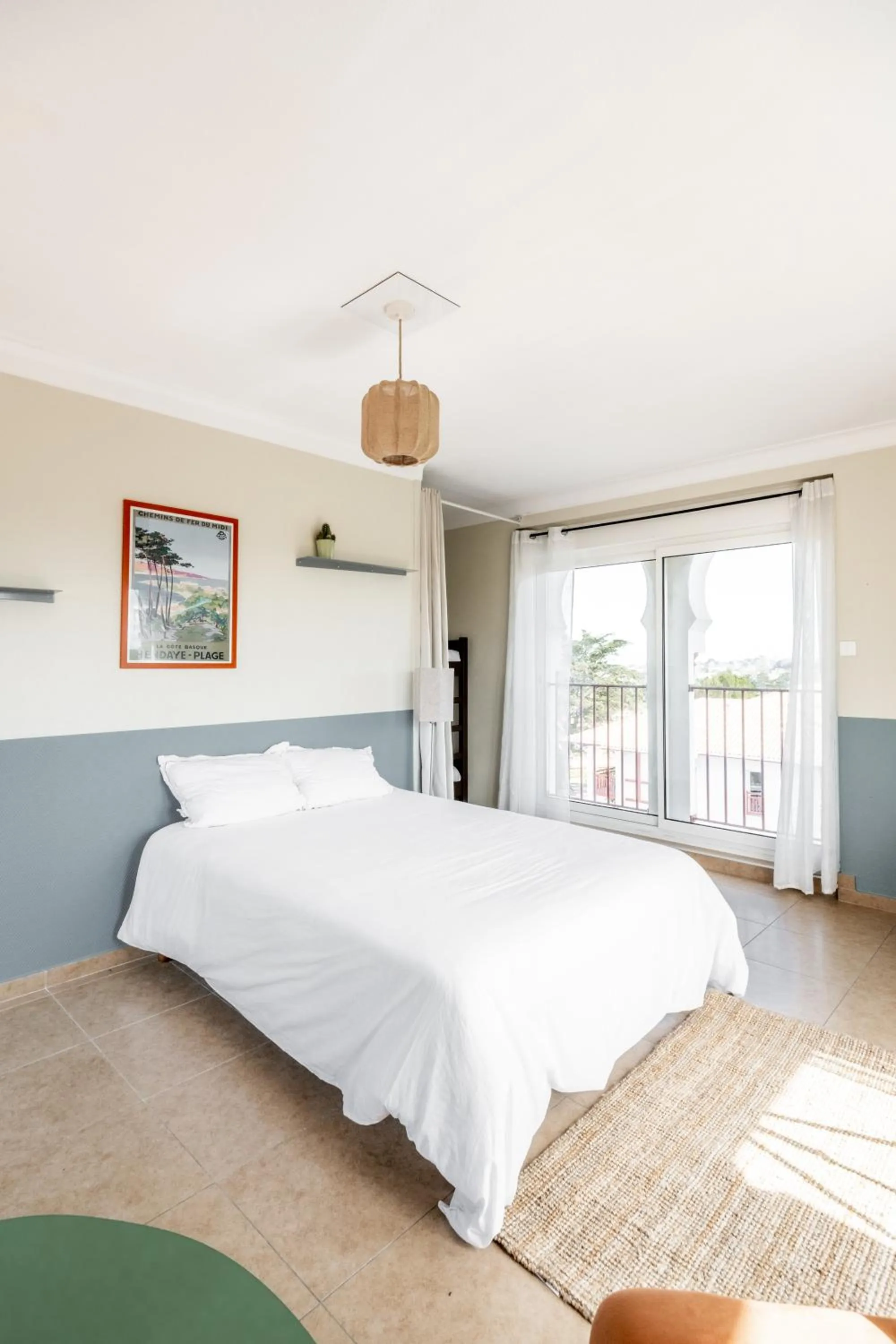 Bed in Résidence Château d'Acotz - Appartements avec piscine à 300m des Plages & Océan