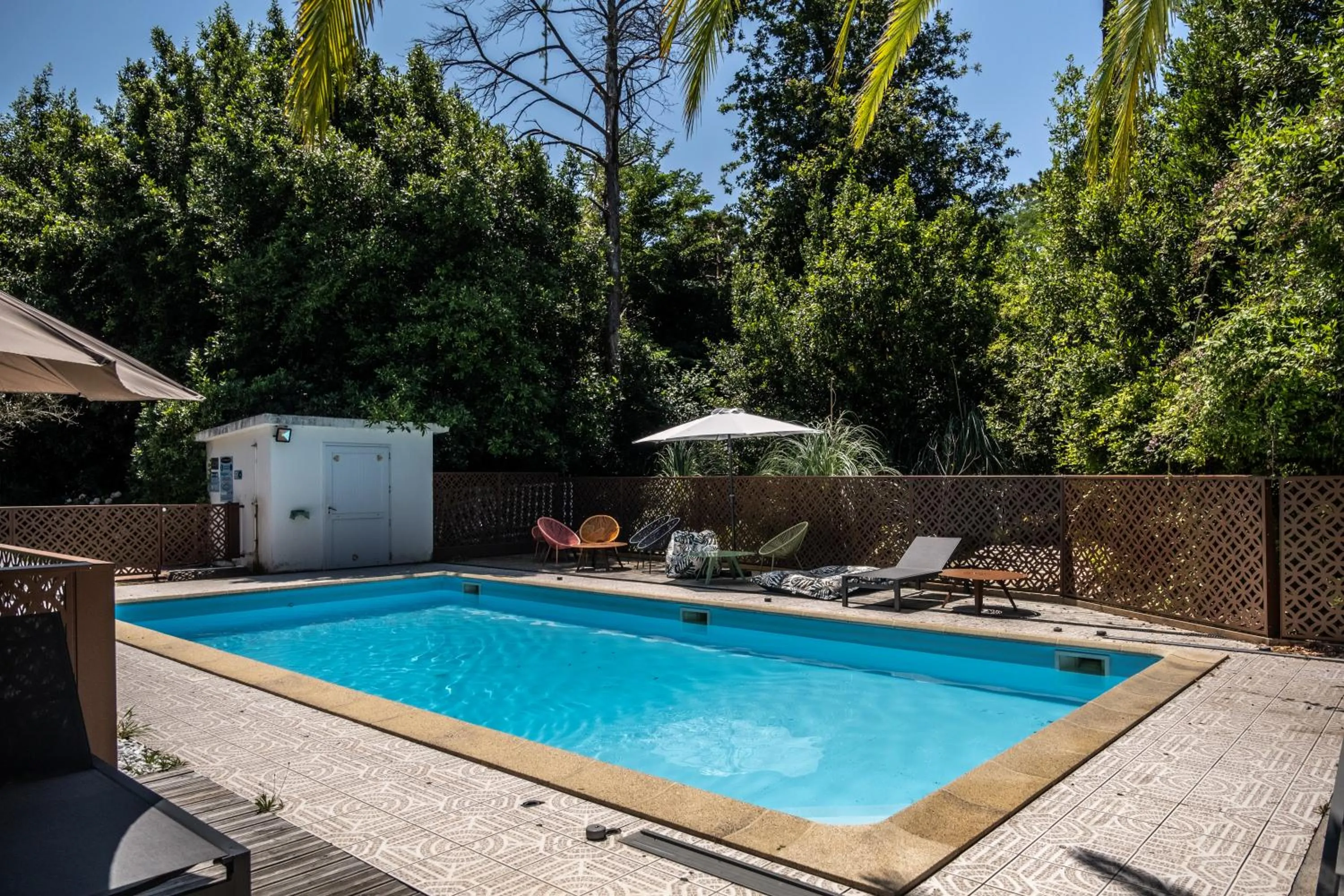 Pool view in Résidence Château d'Acotz - Appartements avec piscine à 300m des Plages & Océan