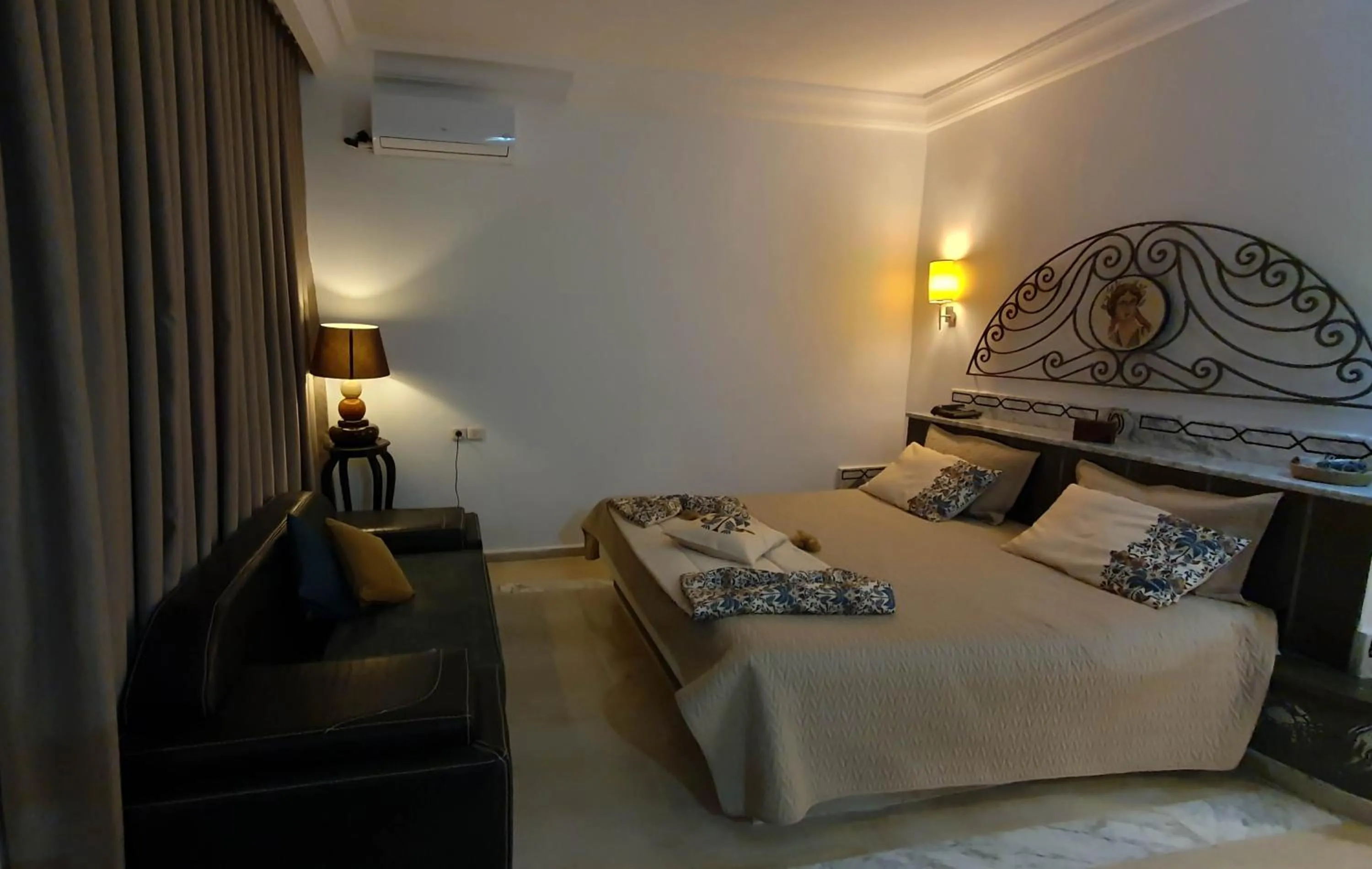 Photo of the whole room, Bed in Le Patio de Mezraya