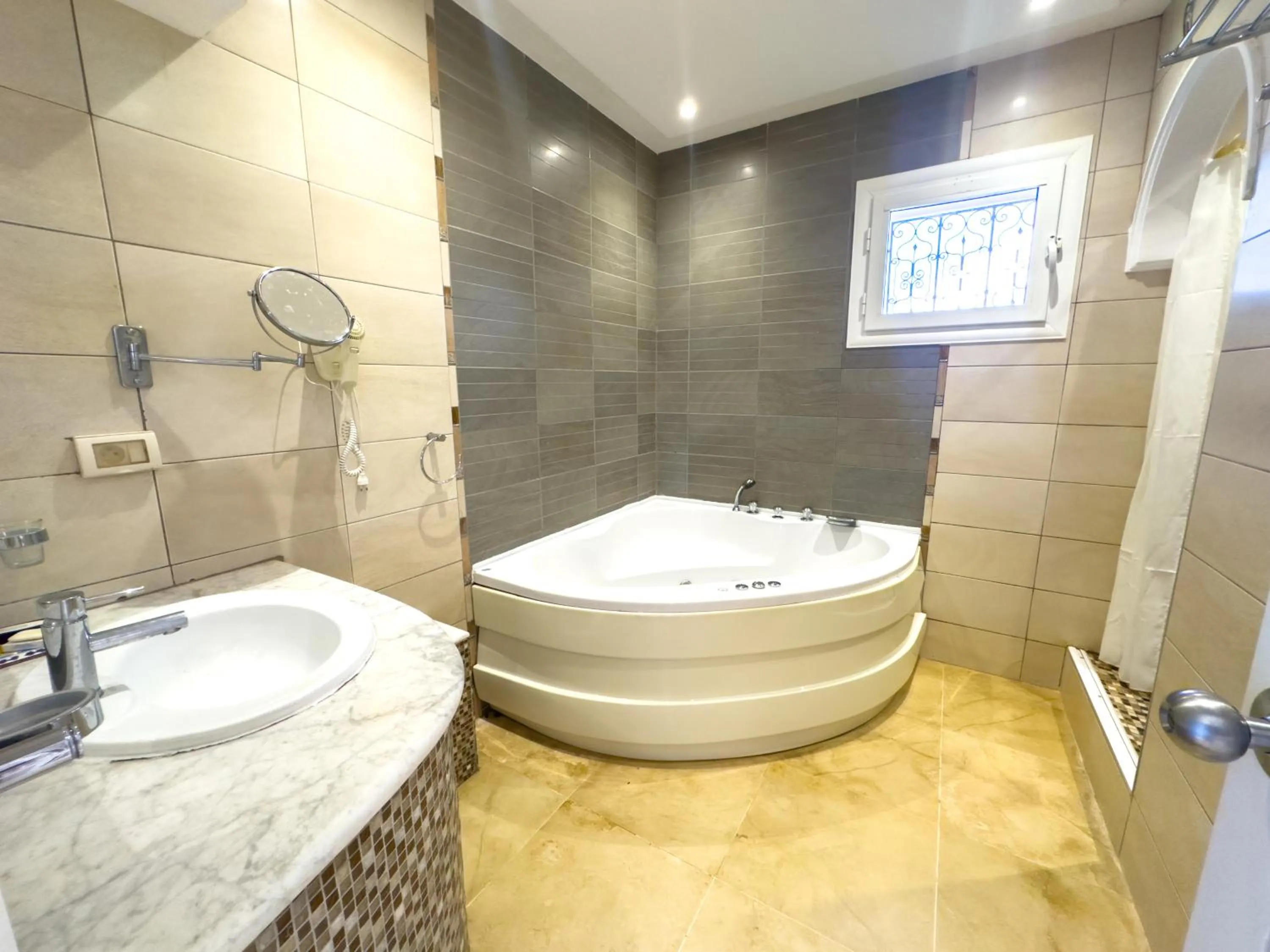 Bathroom in Le Patio de Mezraya