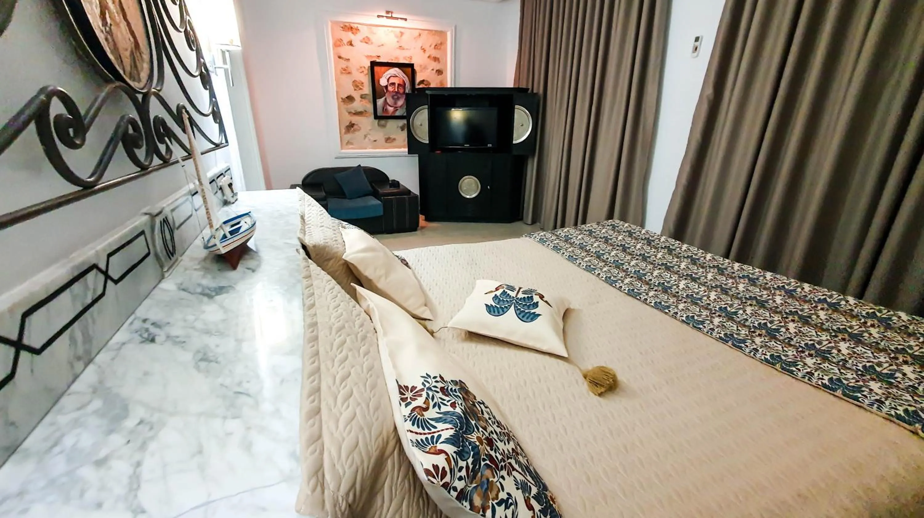 Photo of the whole room, Bed in Le Patio de Mezraya