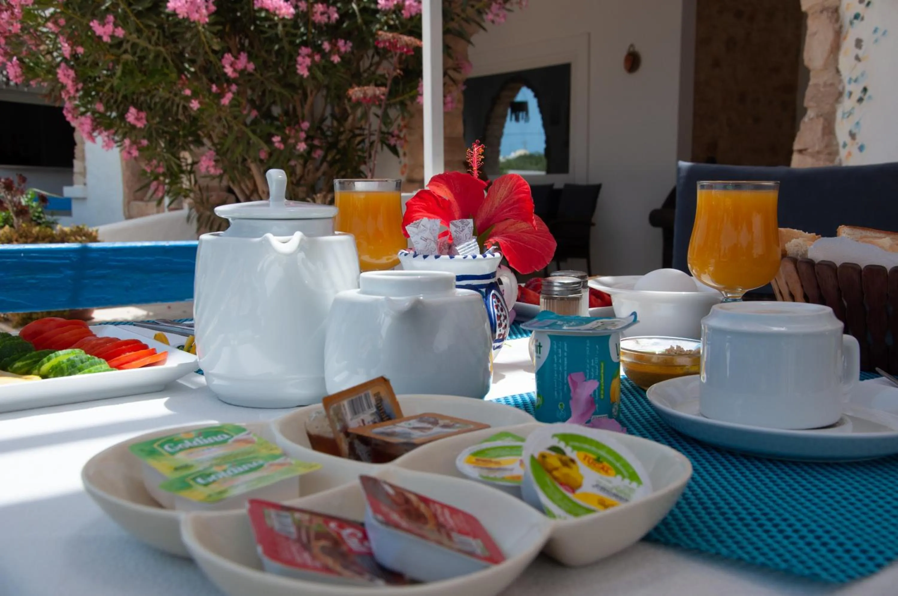 Food and drinks in Le Patio de Mezraya