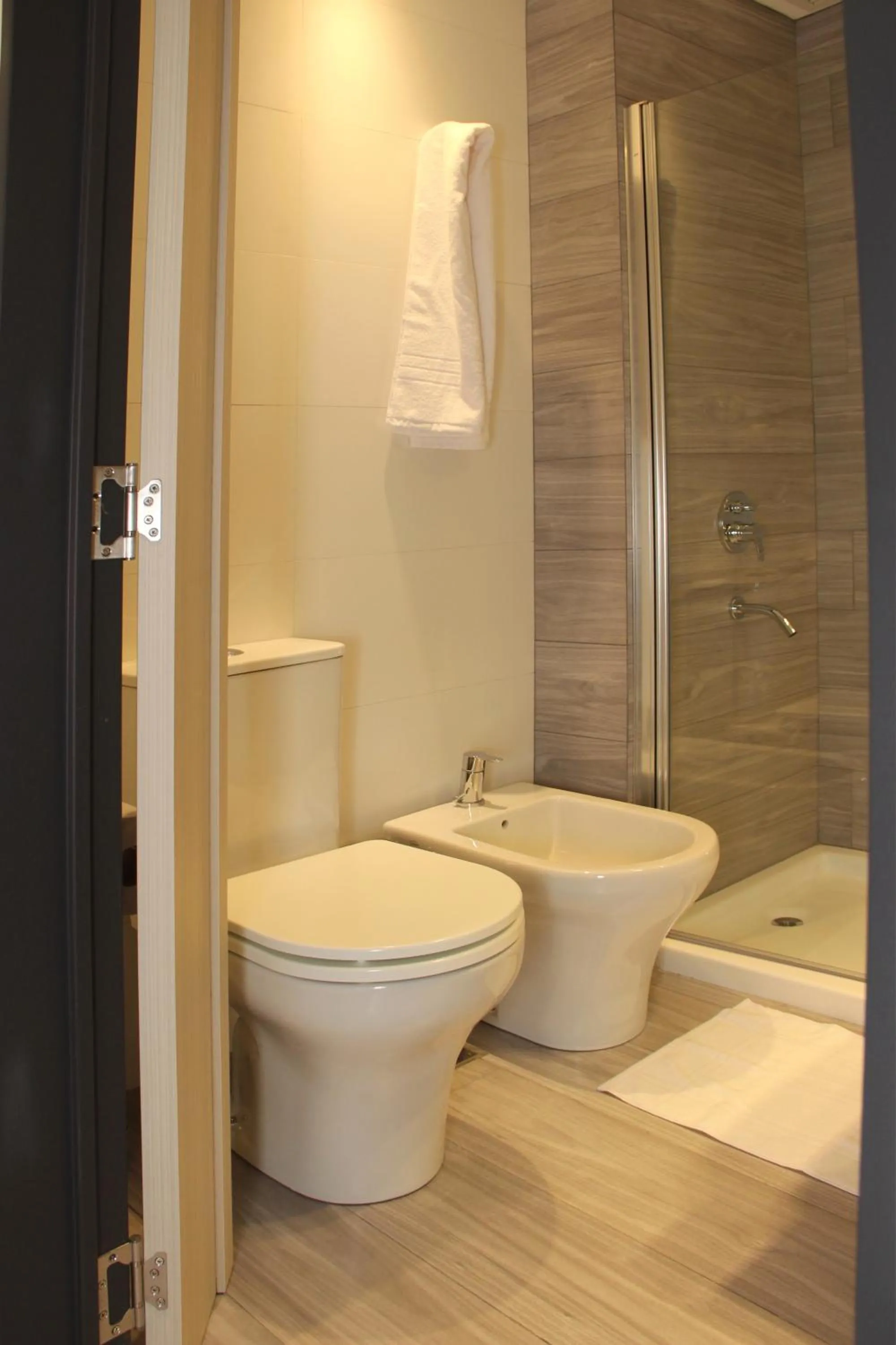 Shower in In House BA - Le coq