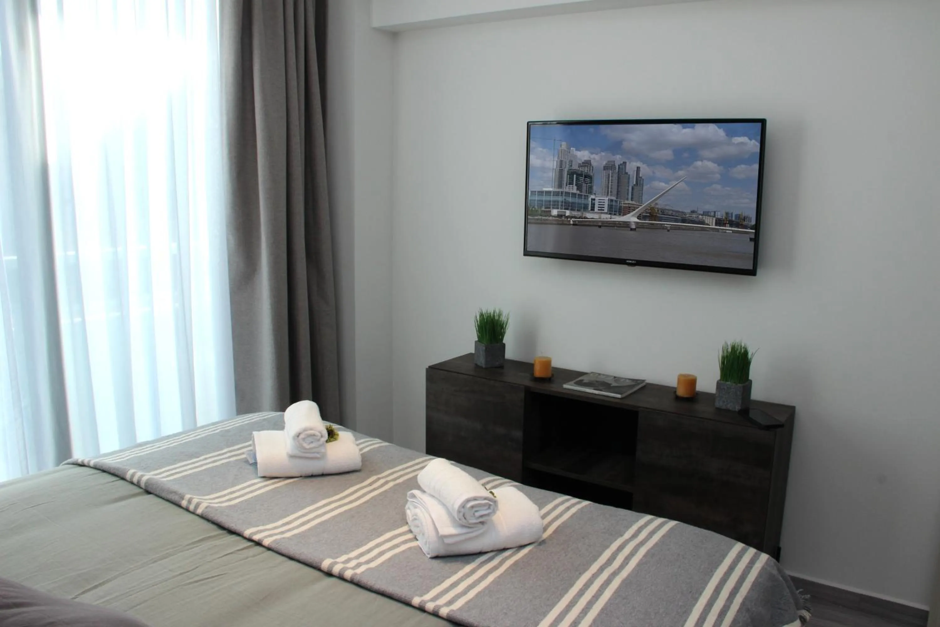 Photo of the whole room, Bed in In House BA - Le coq