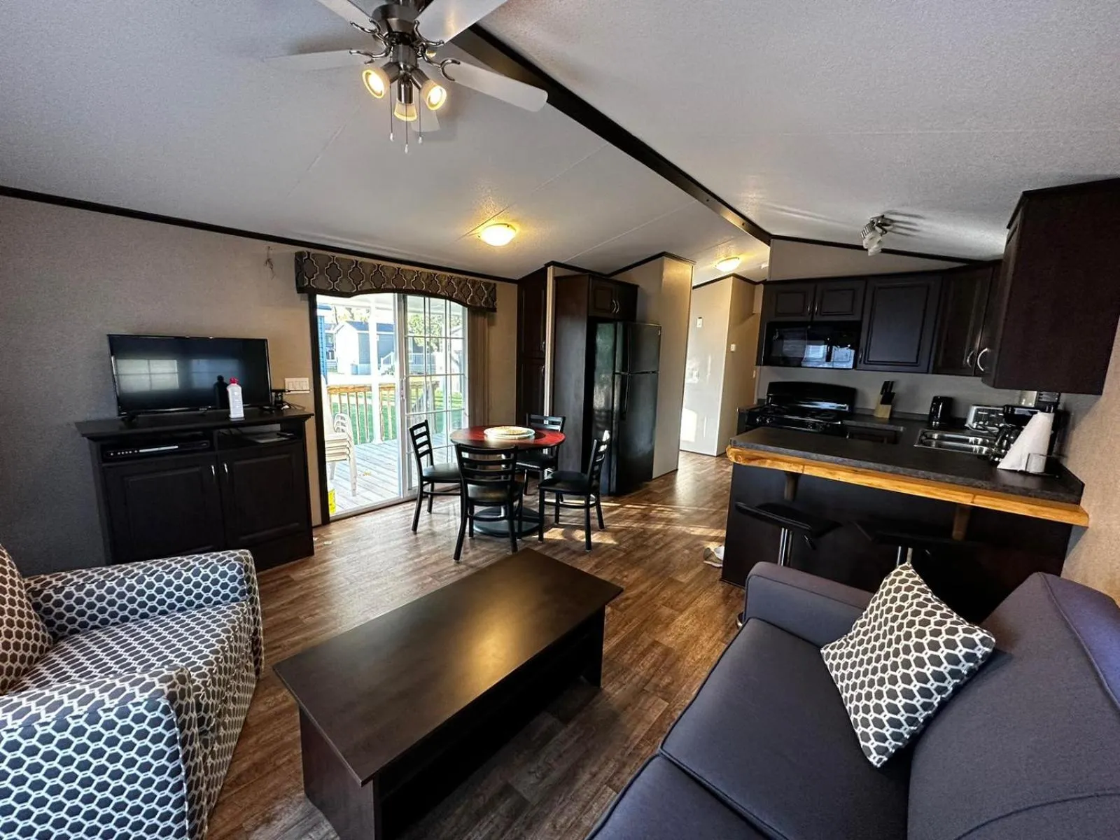 TV and multimedia in Falcon Cottages