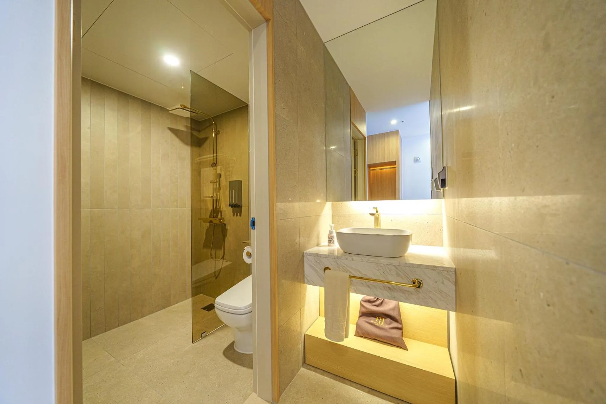 Shower in H-Avenue Hotel Geomdan New Town