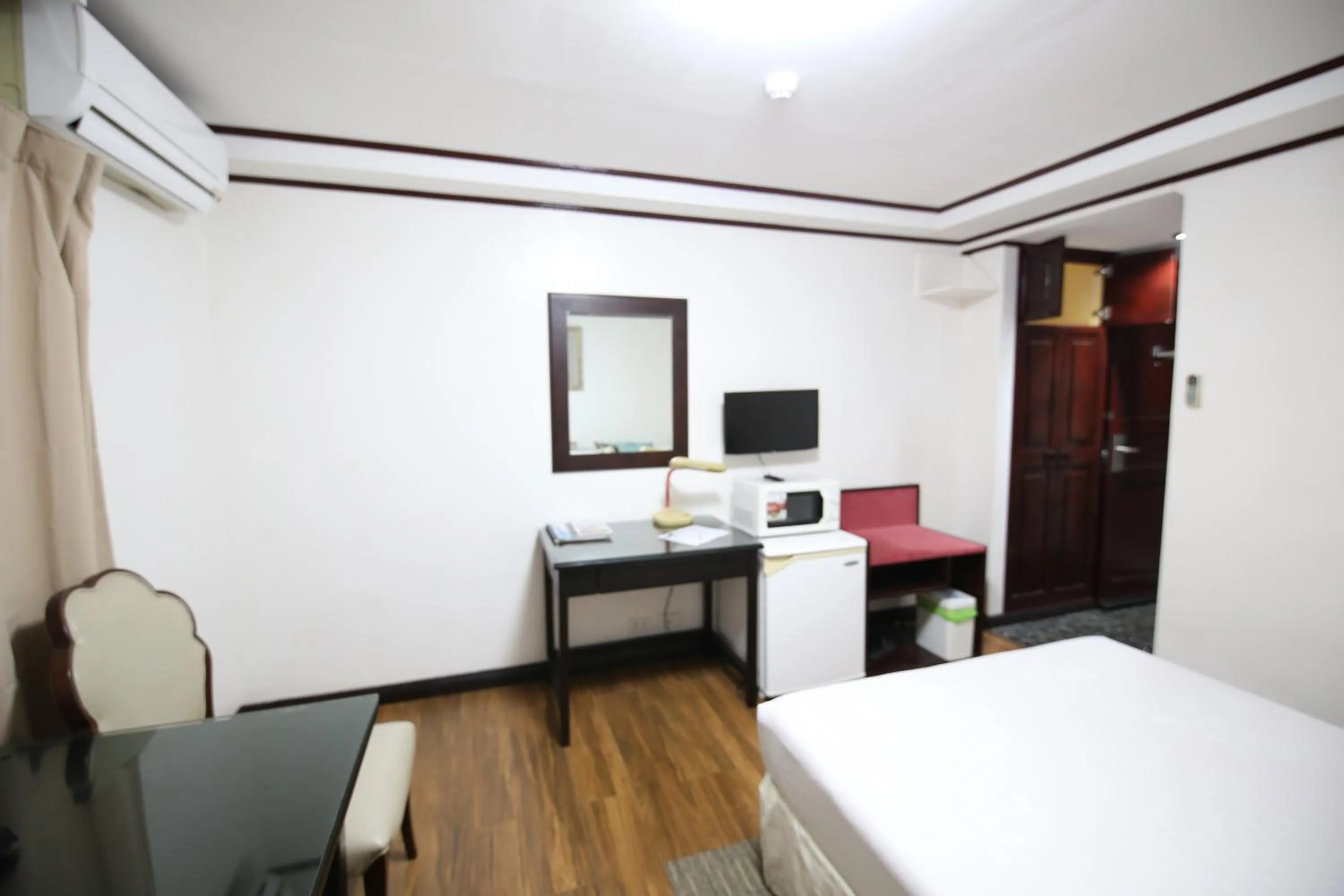 Bed in Hotel Asia Cebu