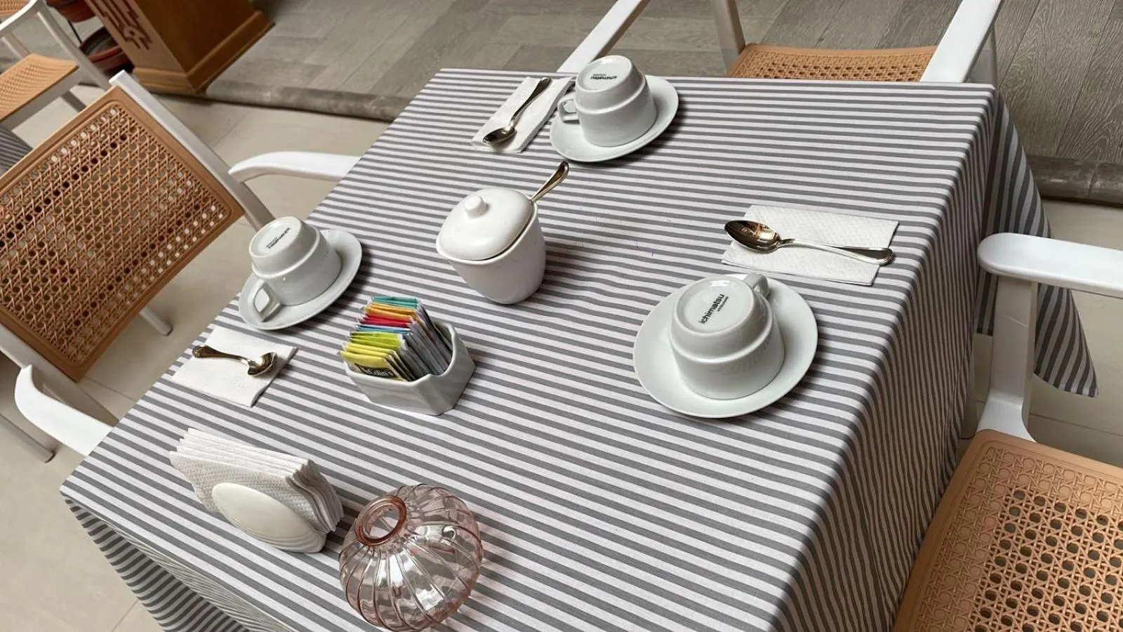 Breakfast in Hotel Aural