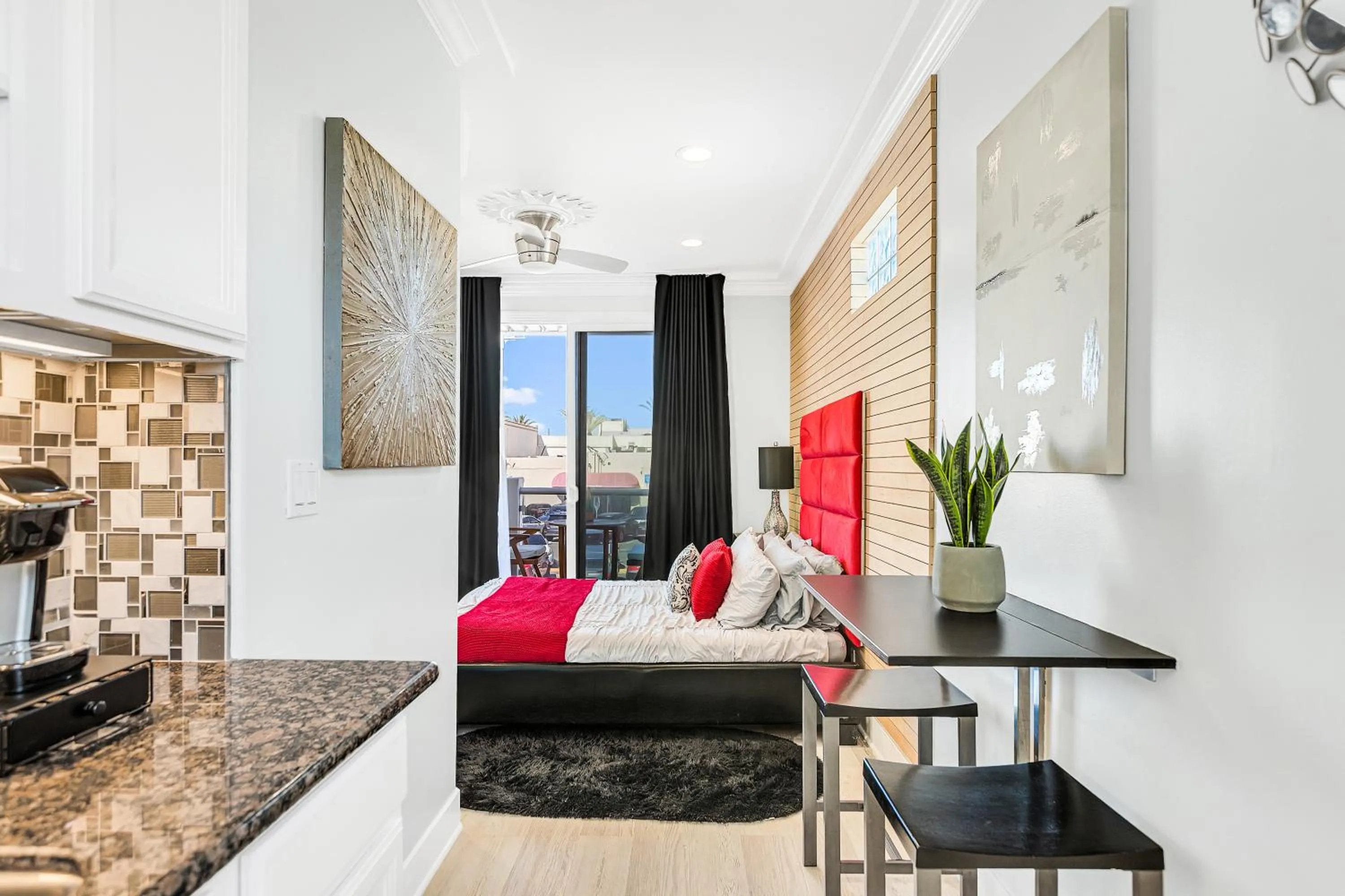 Kitchen or kitchenette in SW Beach Hotel