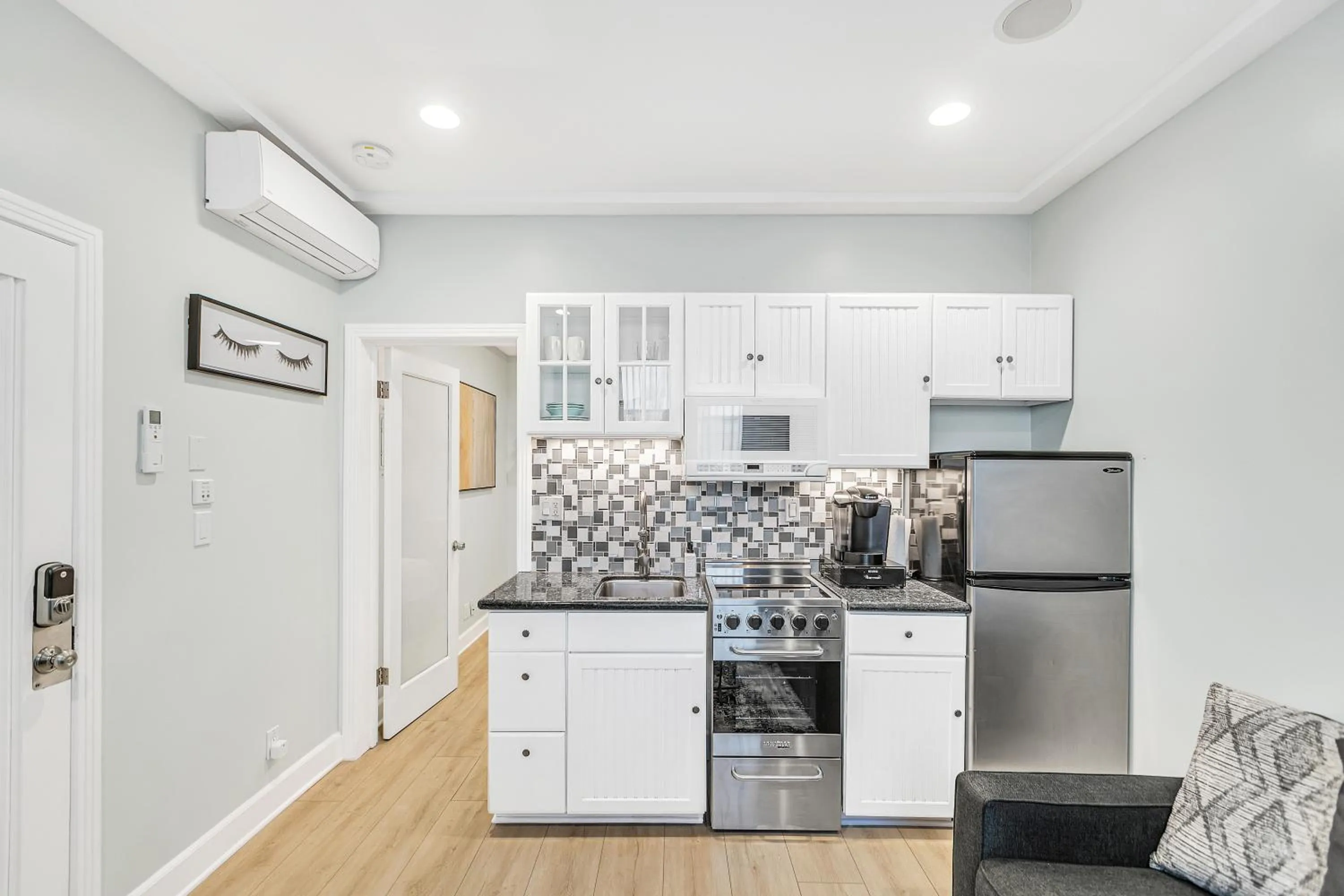 Kitchen or kitchenette in SW Beach Hotel