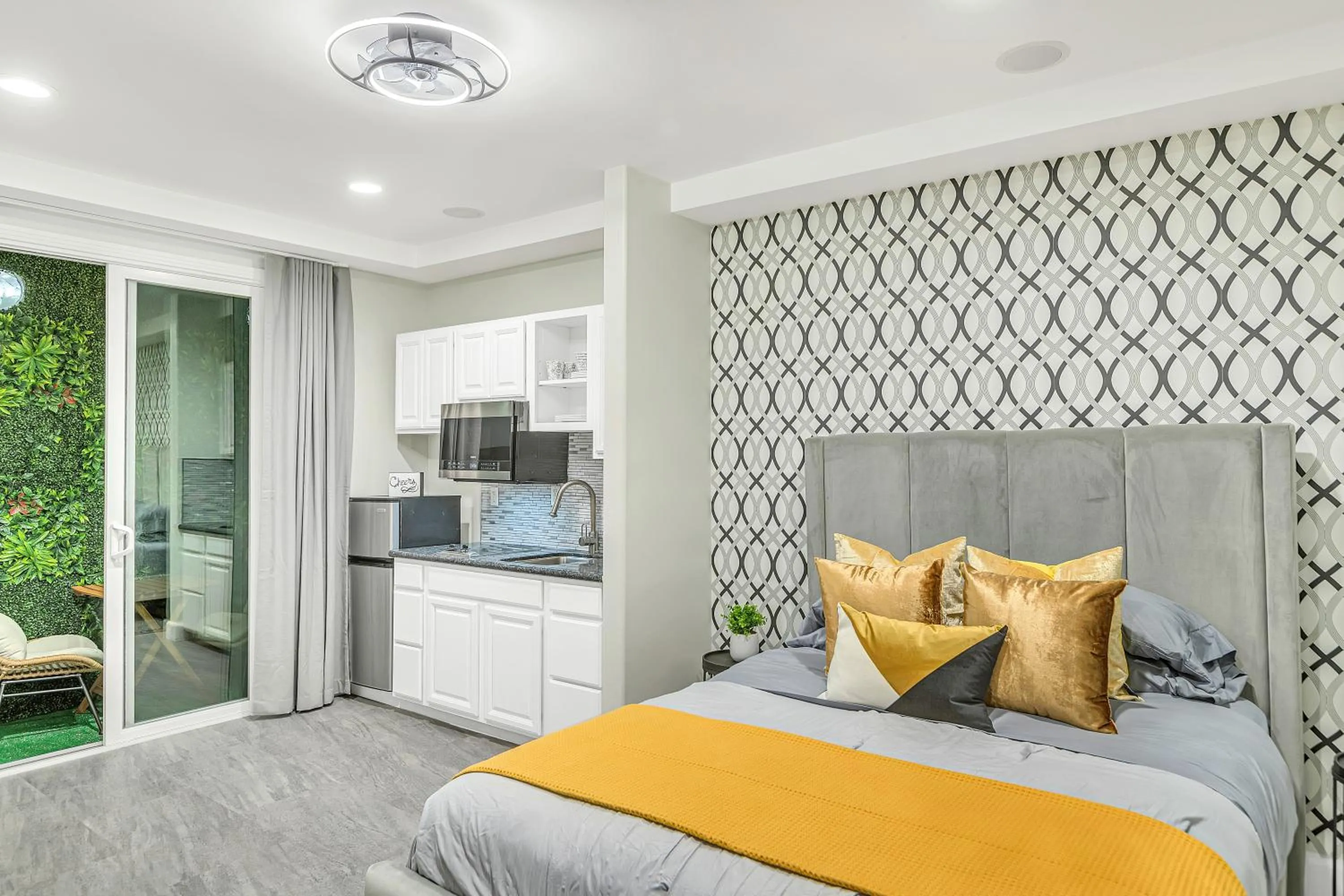 Photo of the whole room, Bed in SW Beach Hotel