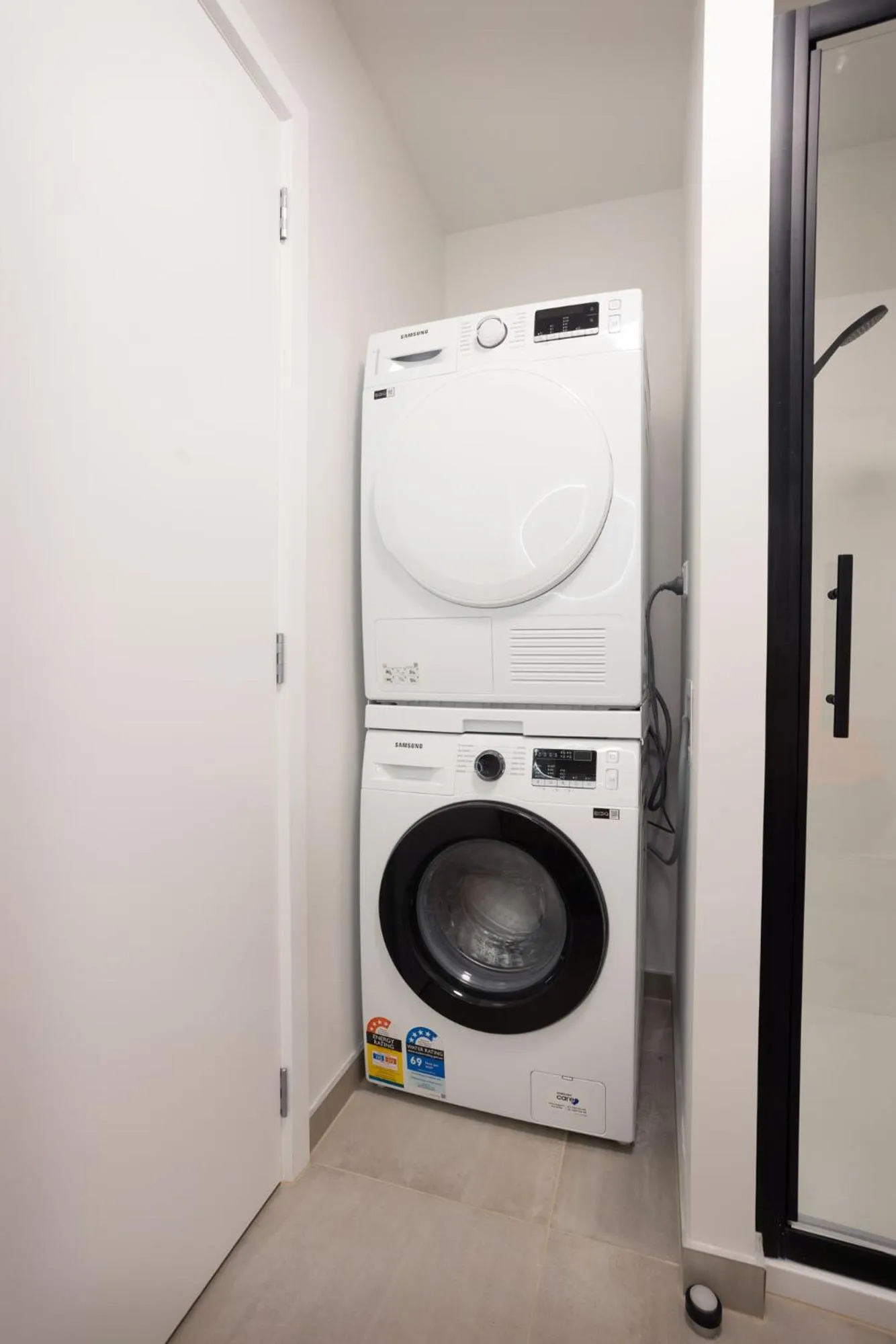 washing machine in Quest Mt Maunganui