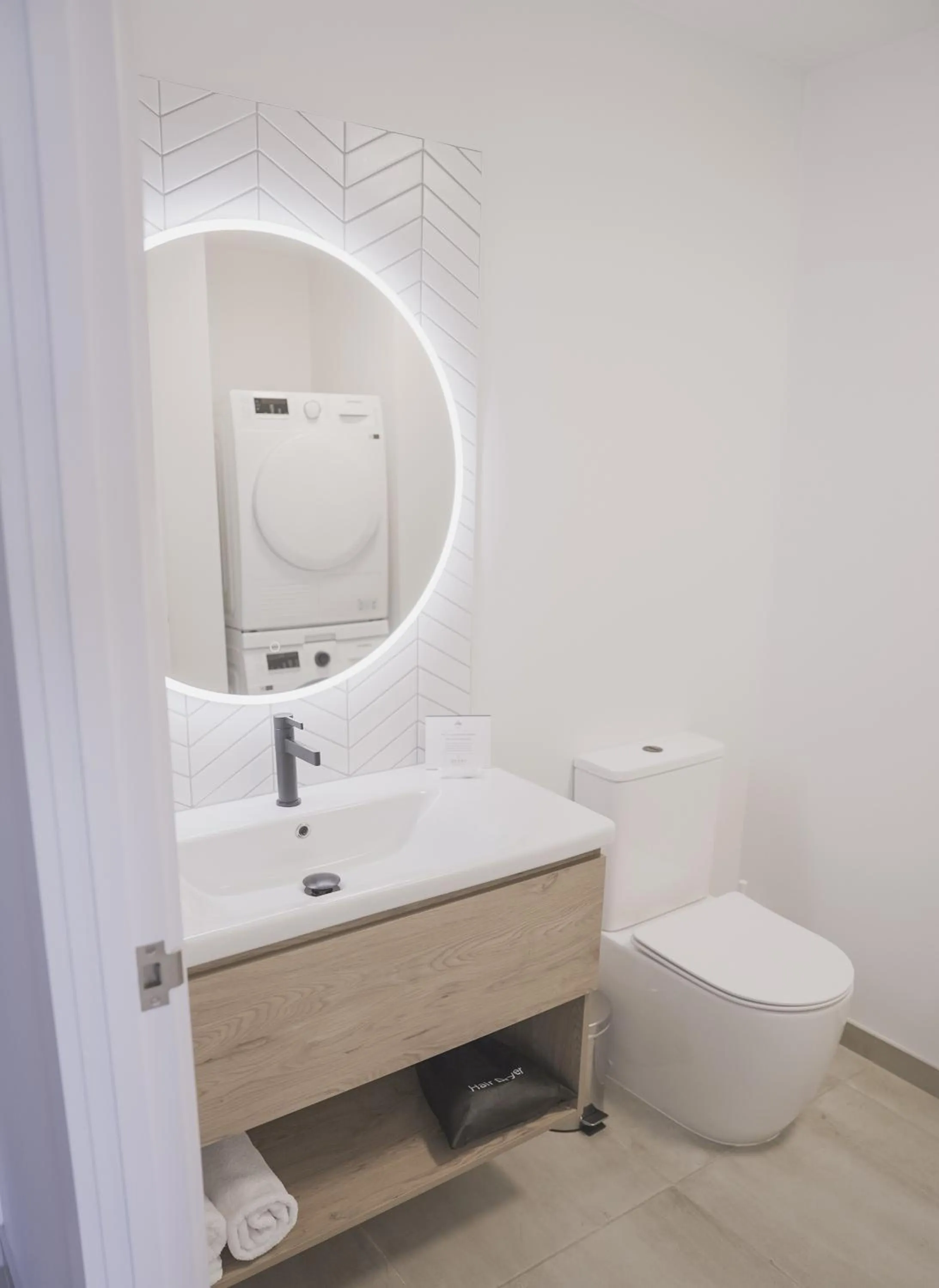 Shower in Quest Mt Maunganui