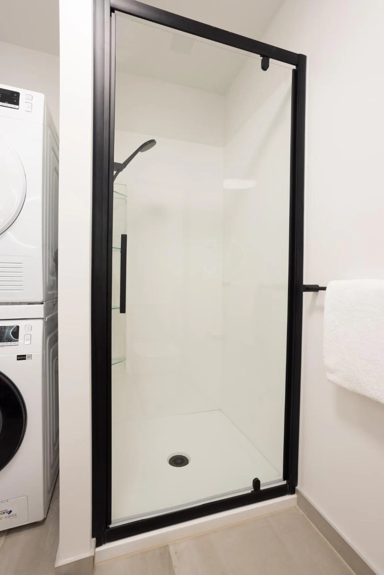 Shower in Quest Mt Maunganui