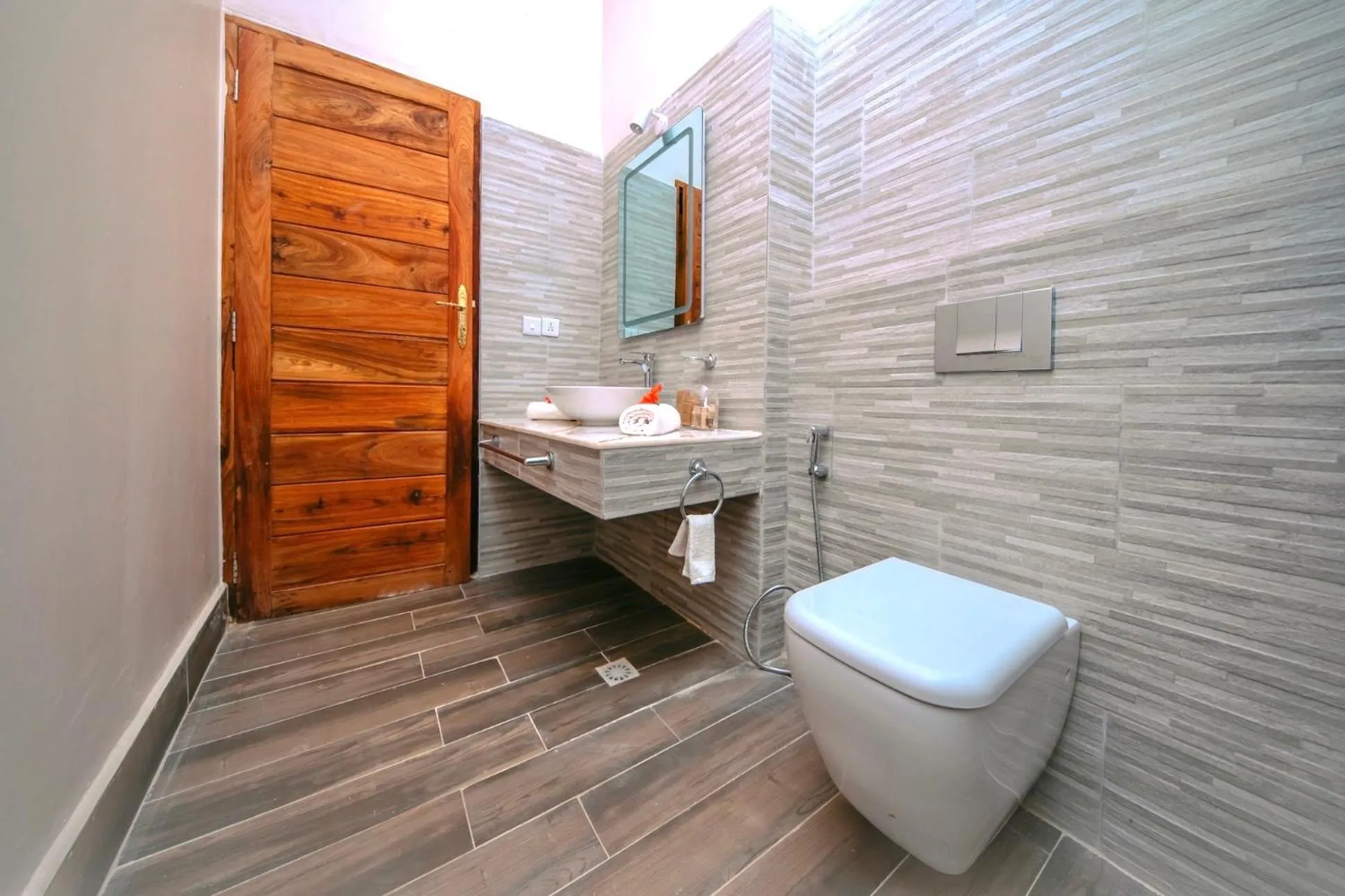 Toilet in RoRi Private Luxury Villas