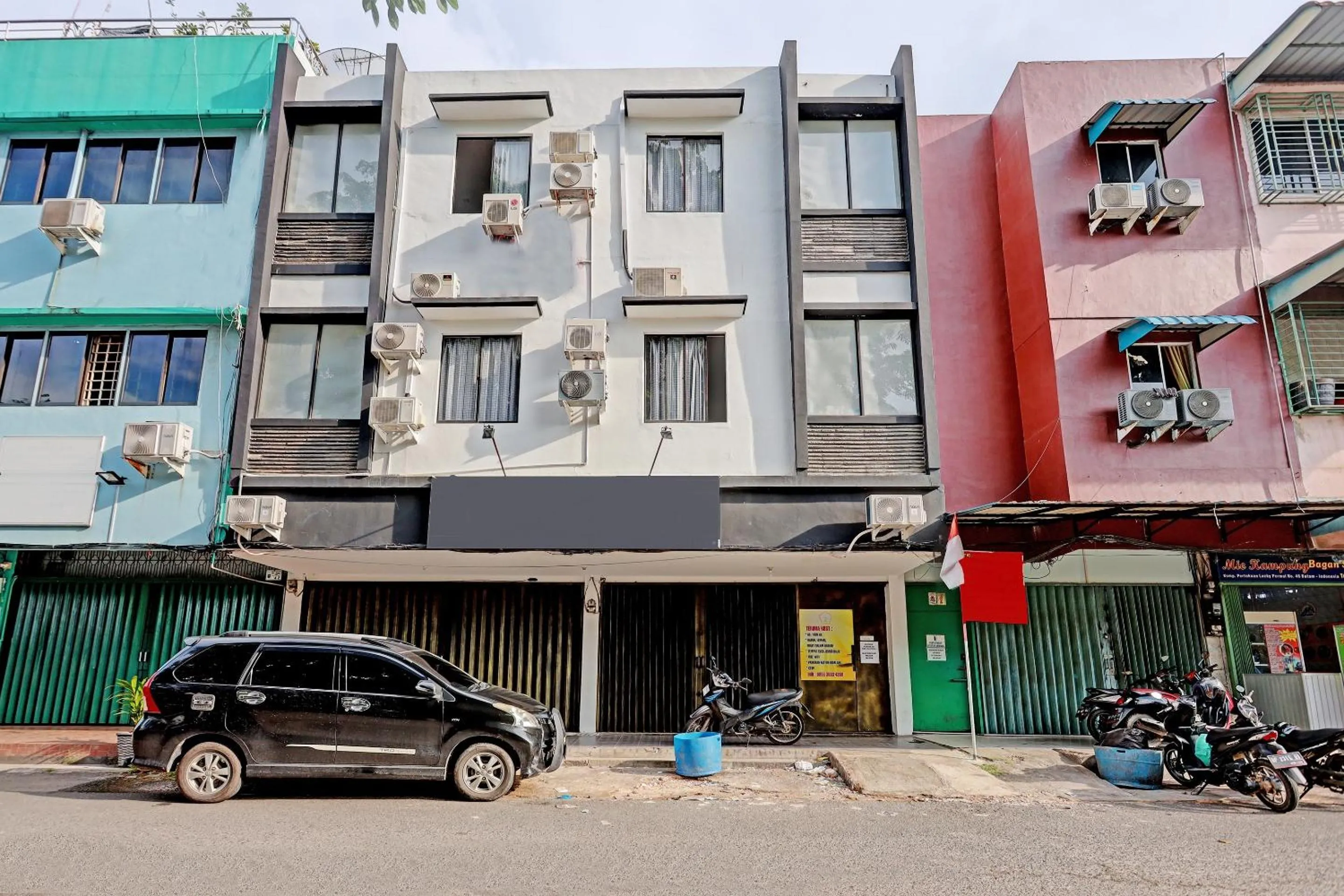 Facade/entrance in Hotel O Nagoya House Syariah