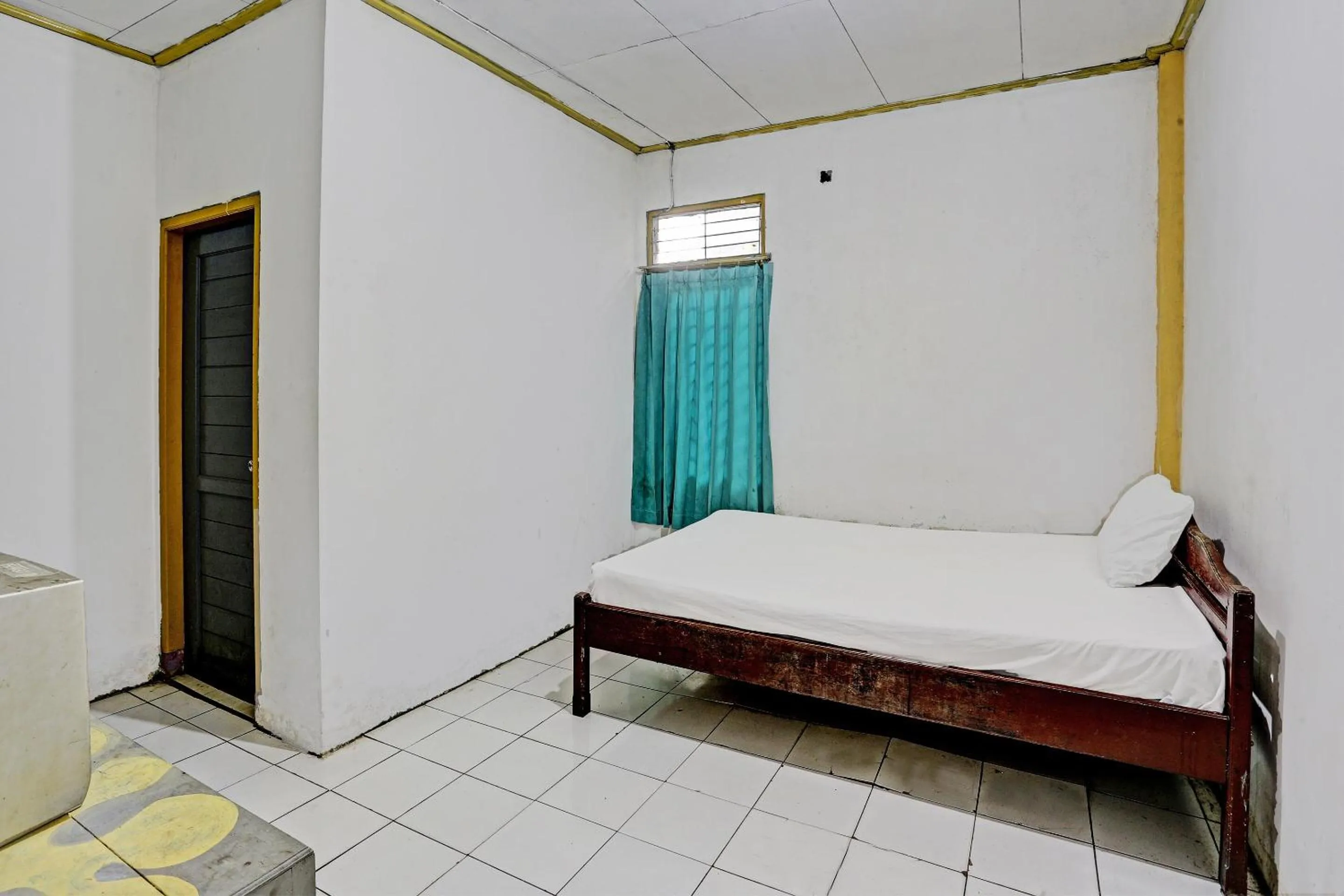 Bedroom, Bed in SPOT ON 92529 Penginapan Wisma Bintang Syariah Near MTs Al Ma'arif Kota Bangun