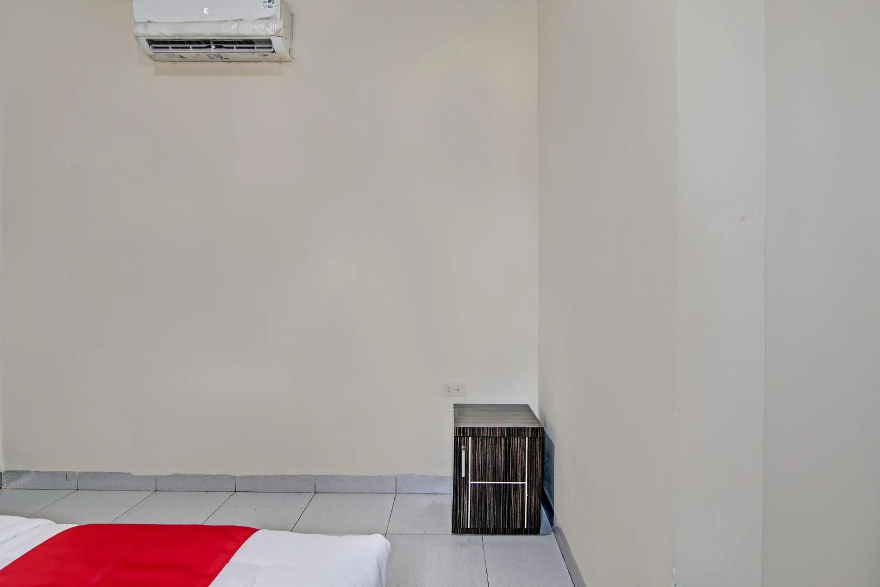 Bedroom, Bed in Hotel O Rosela House Syariah