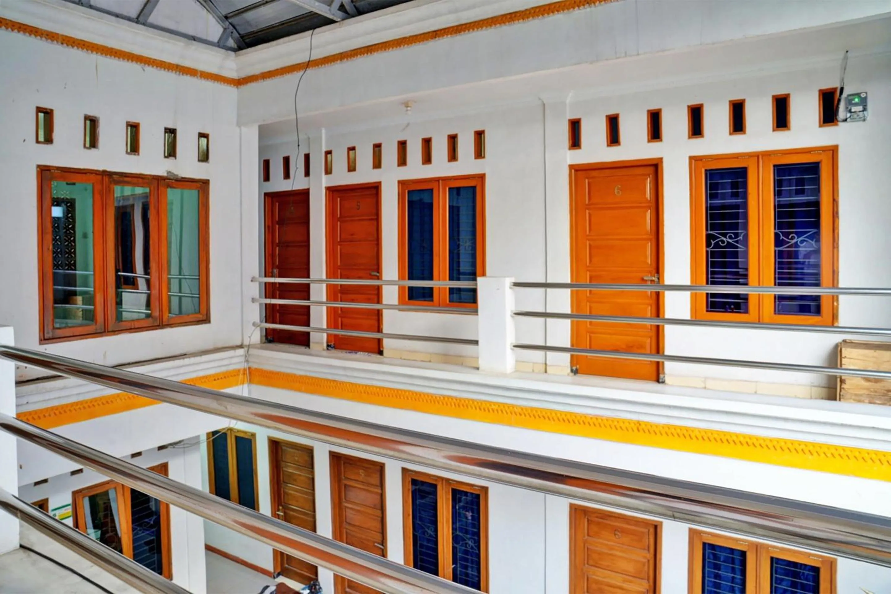 Lobby or reception in Hotel O Penginapan Hj Lilis Syariah