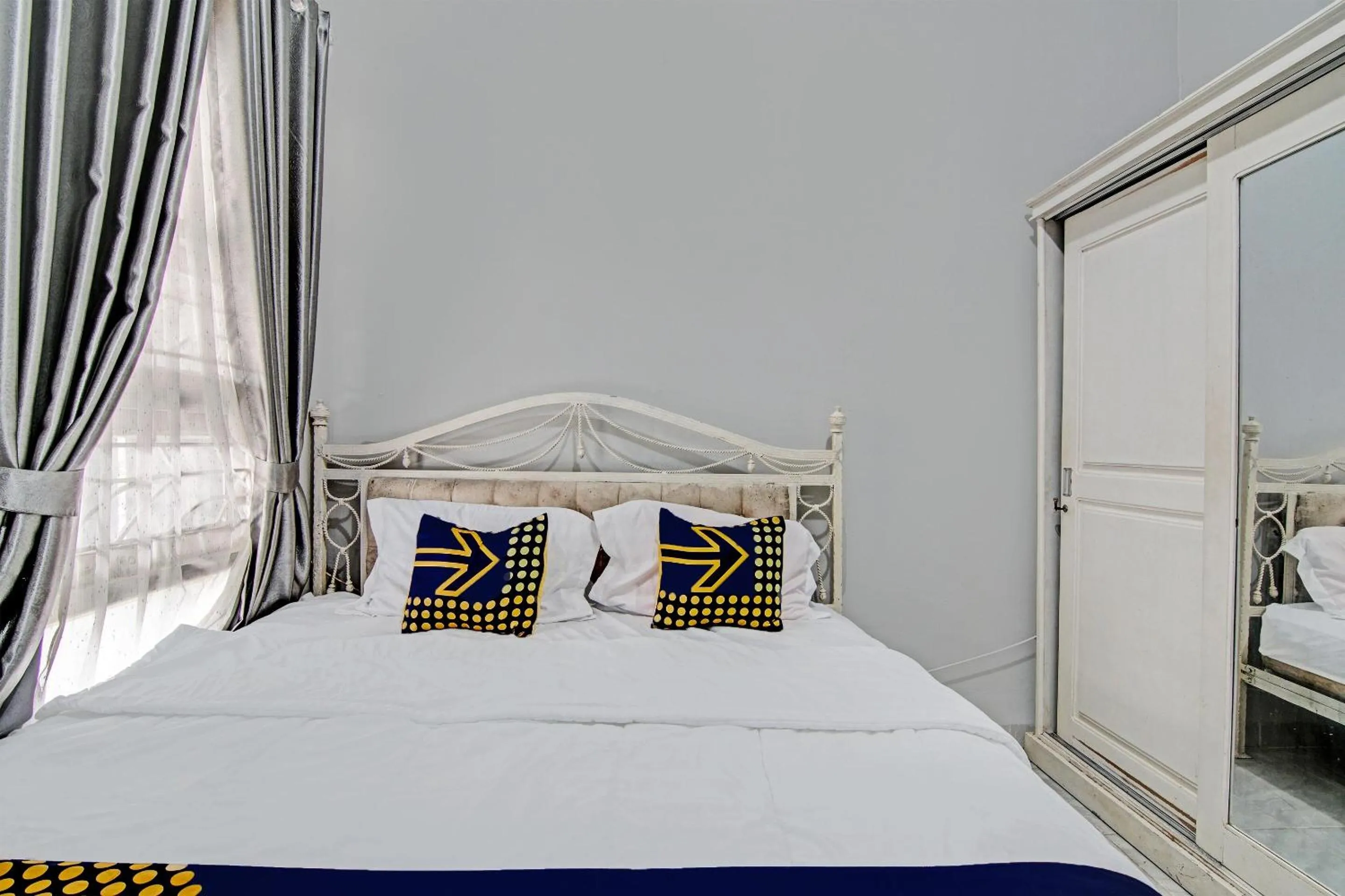 Bedroom, Bed in Hotel O Teguh Homestay Syariah