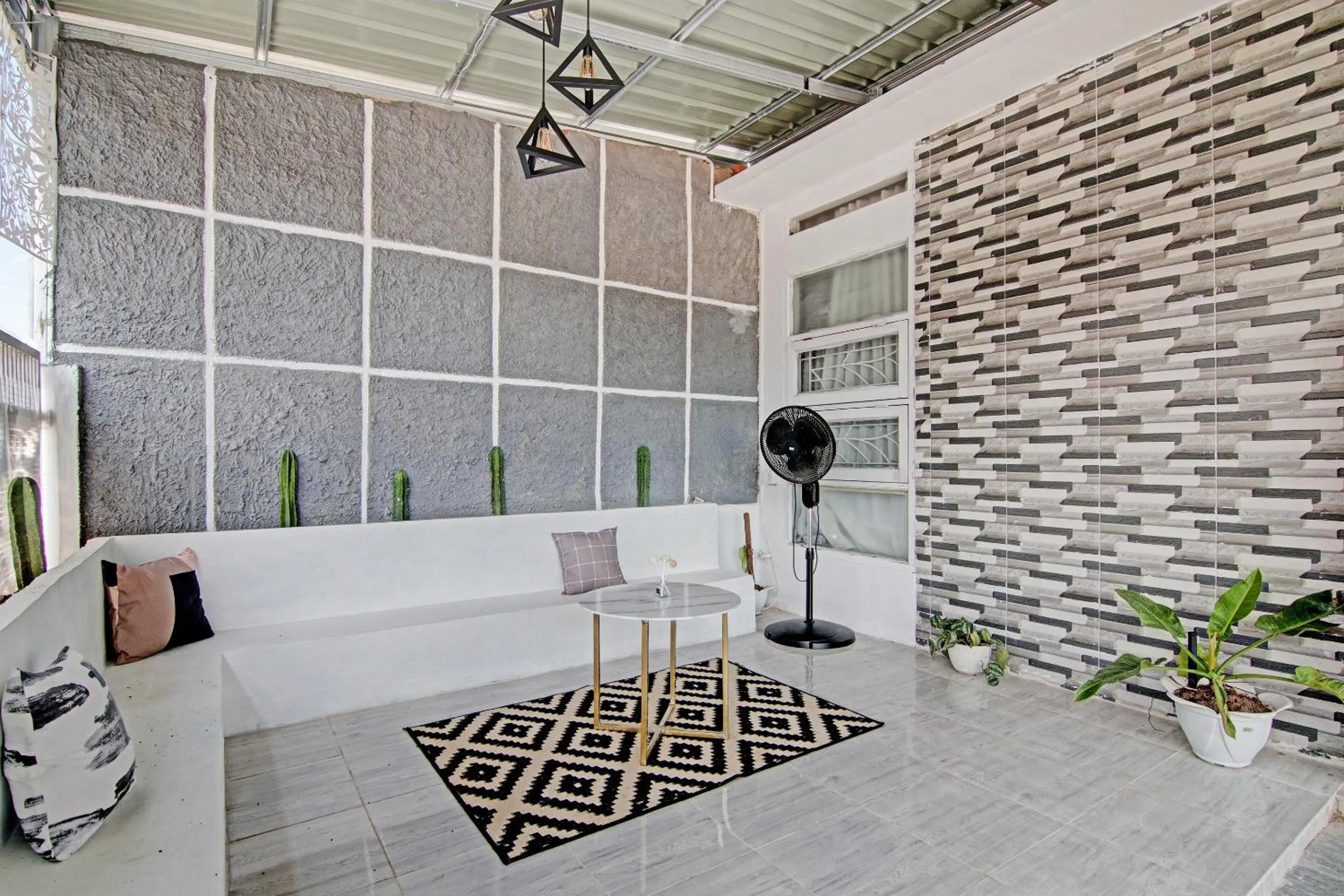 Lobby or reception in Hotel O Teguh Homestay Syariah