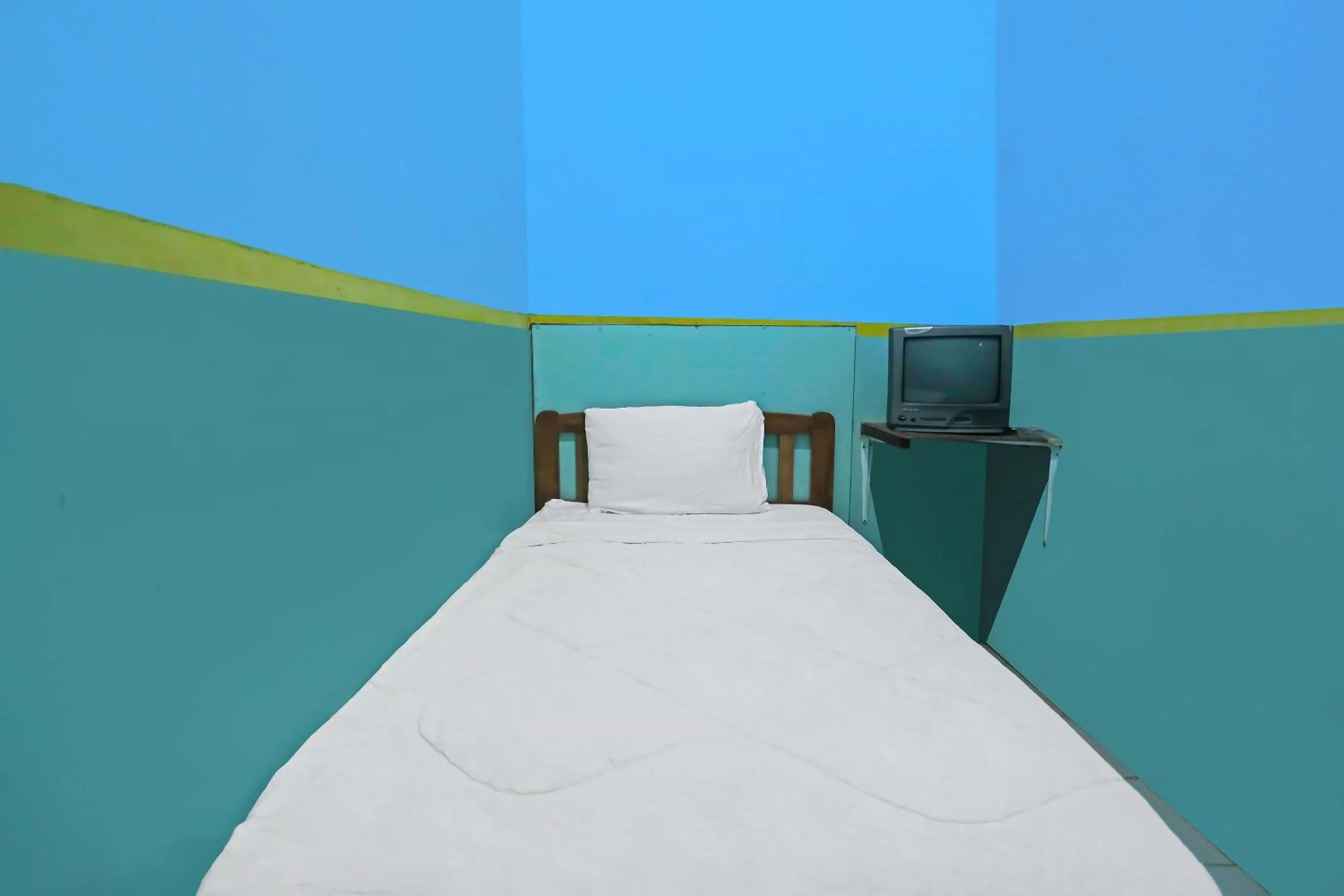 Bedroom, Bed in Hotel O Joyoakis Homestay SyariahNearMall Nagoya Hill