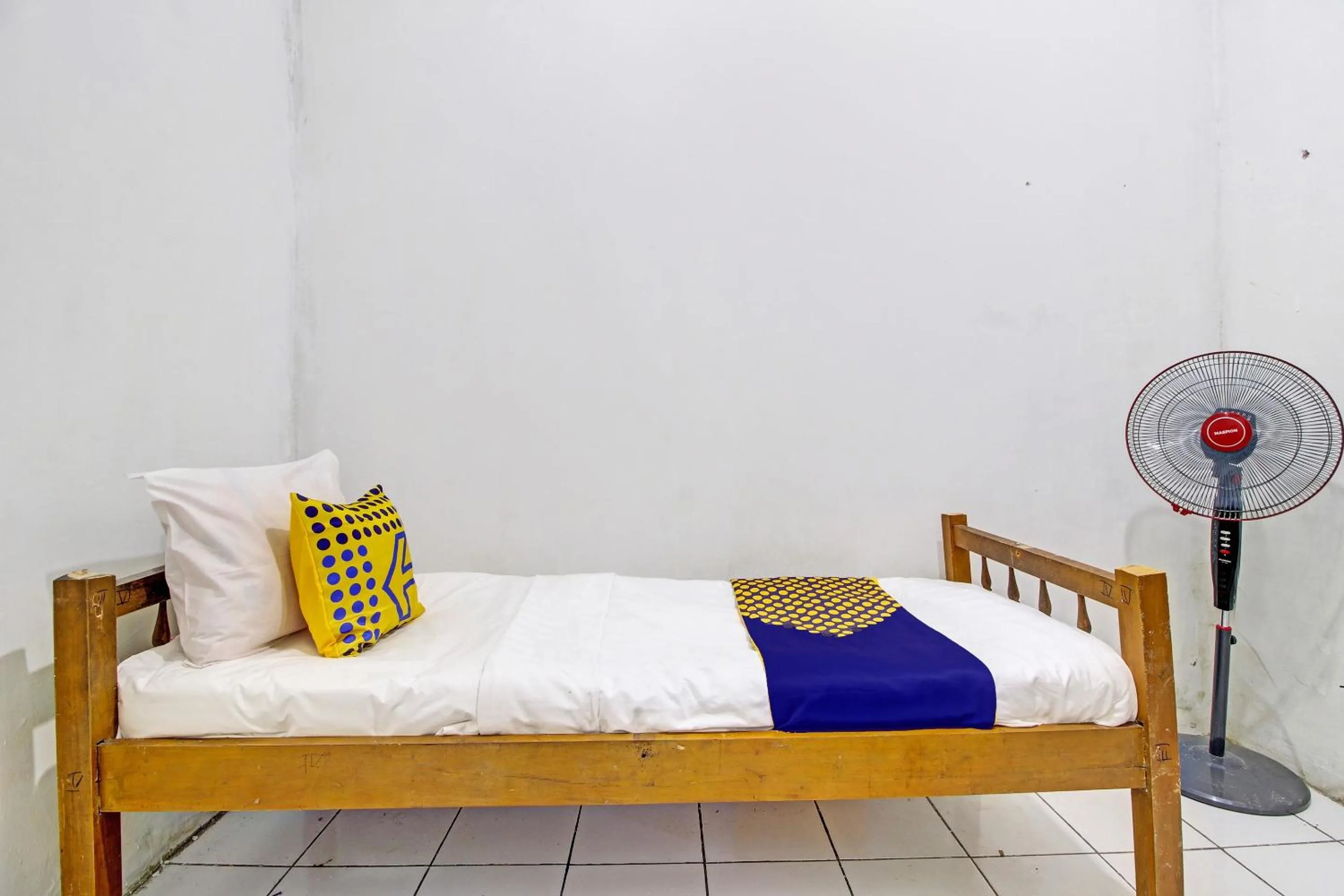 Bedroom, Bed in Hotel O Luqman Kostel Syariah