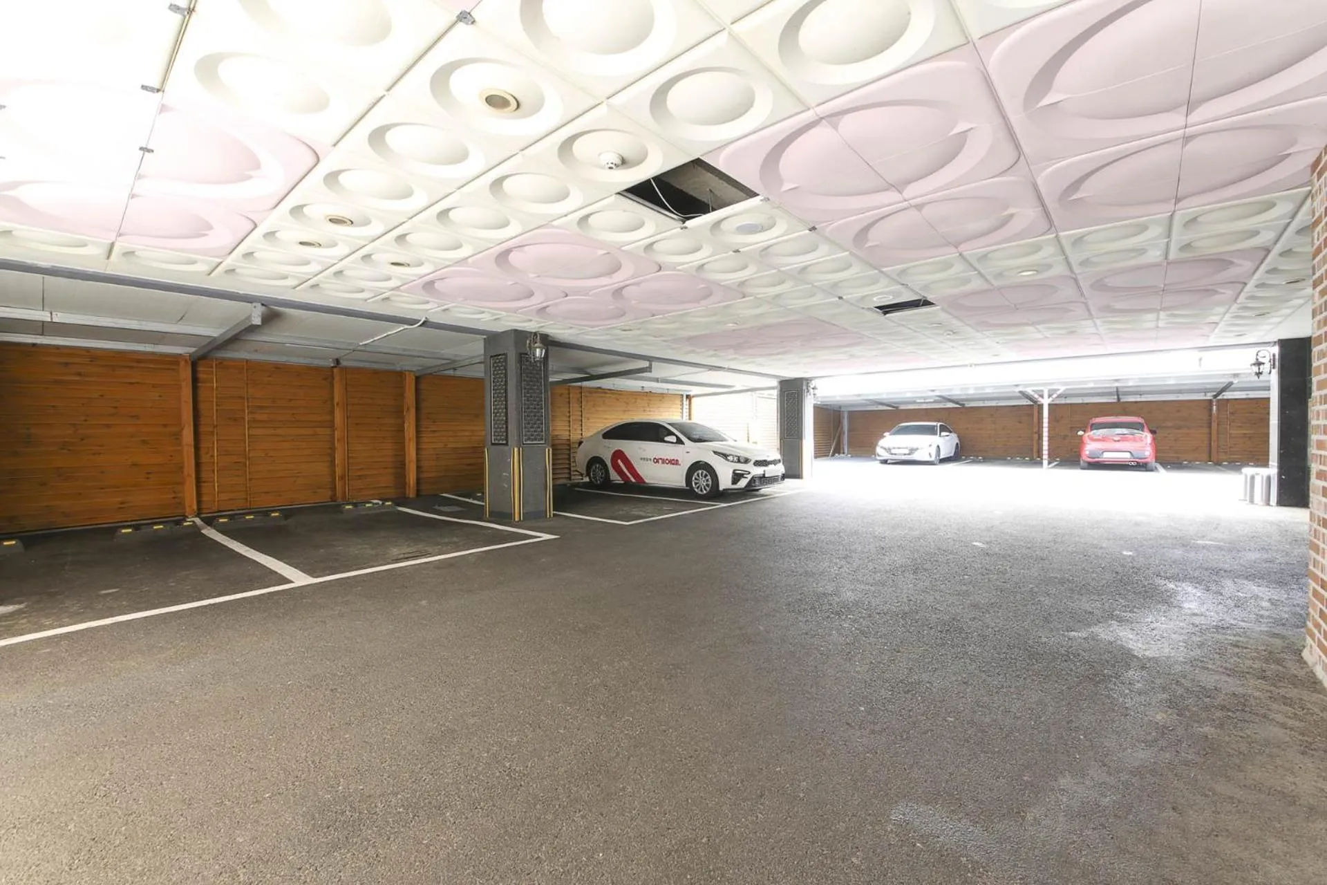 Parking in Sugar Hotel