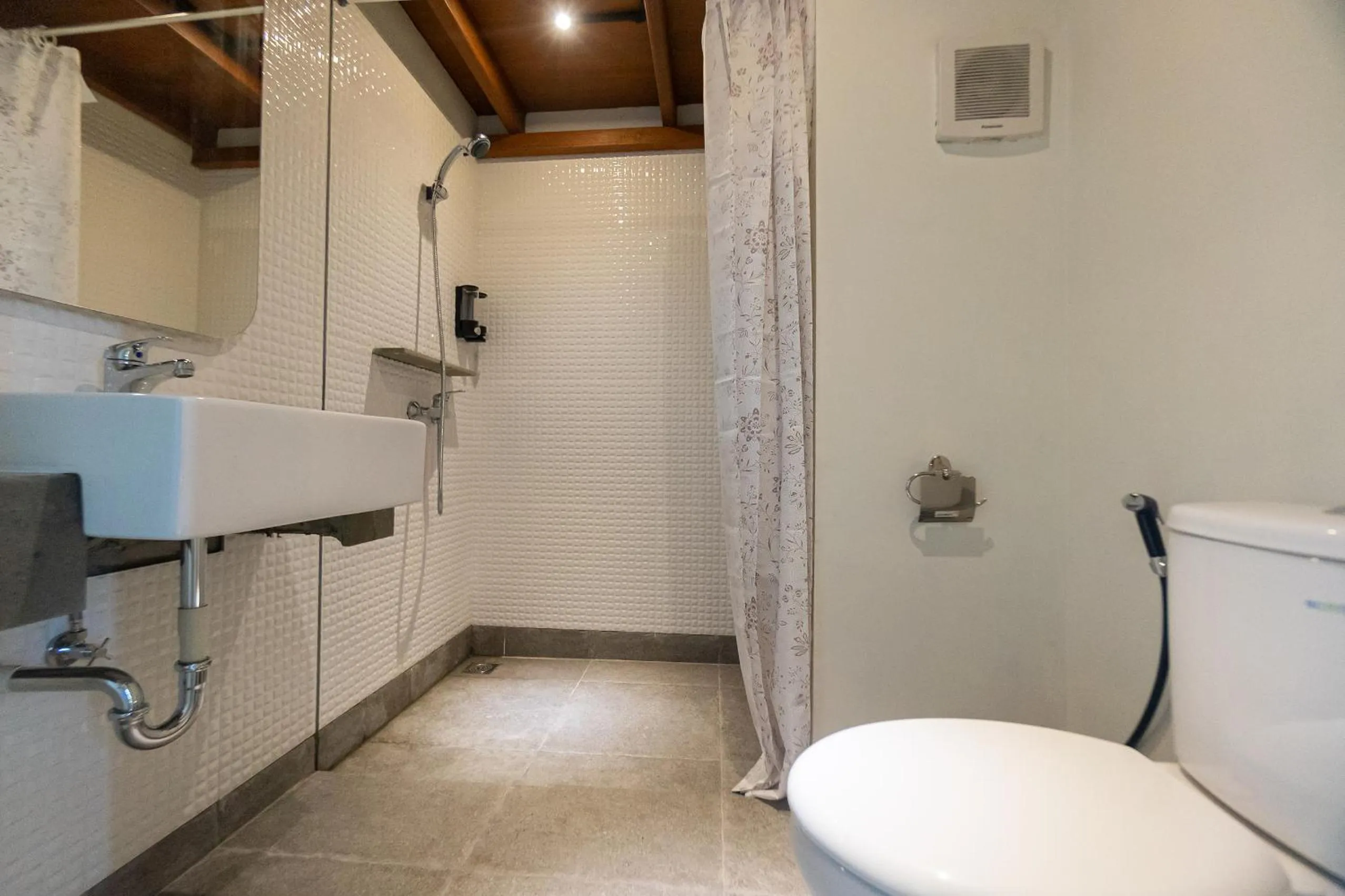 Bathroom in Sarang Comfort