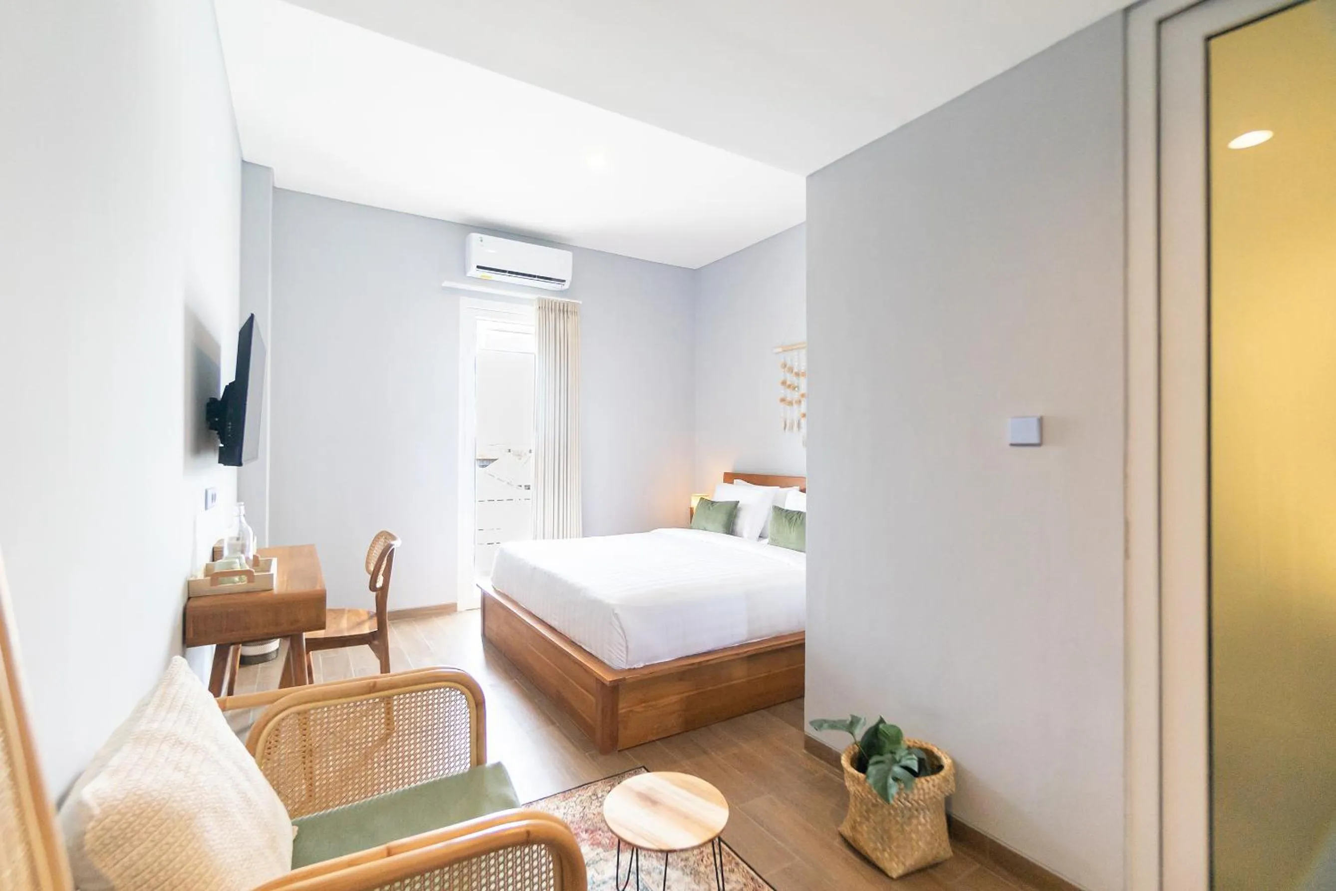 Bedroom, Bed in Sarang Comfort